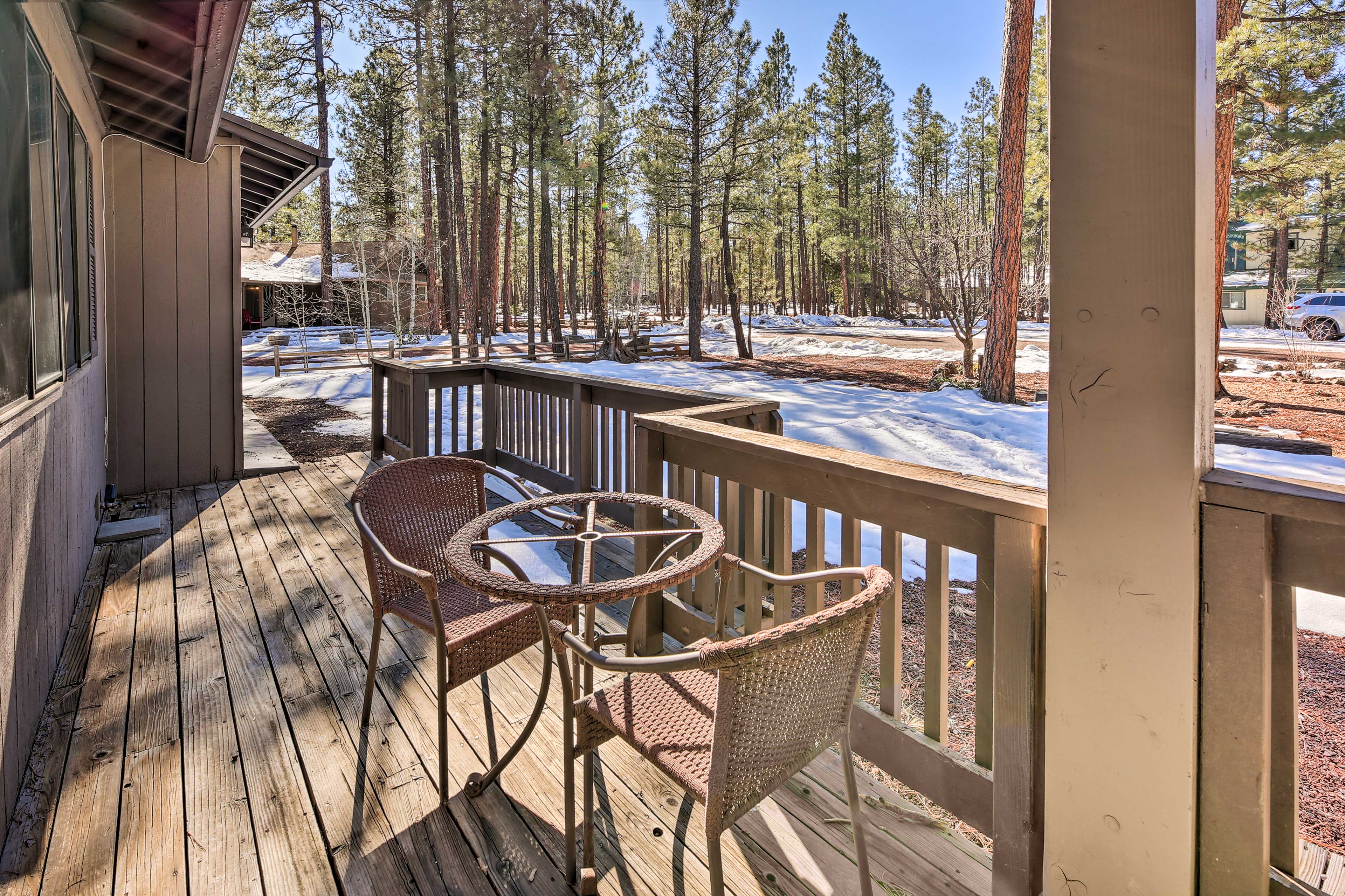 Pinetop Vacation Rental | 3BR | 2BA | Stairs Required | 1,600 Sq Ft