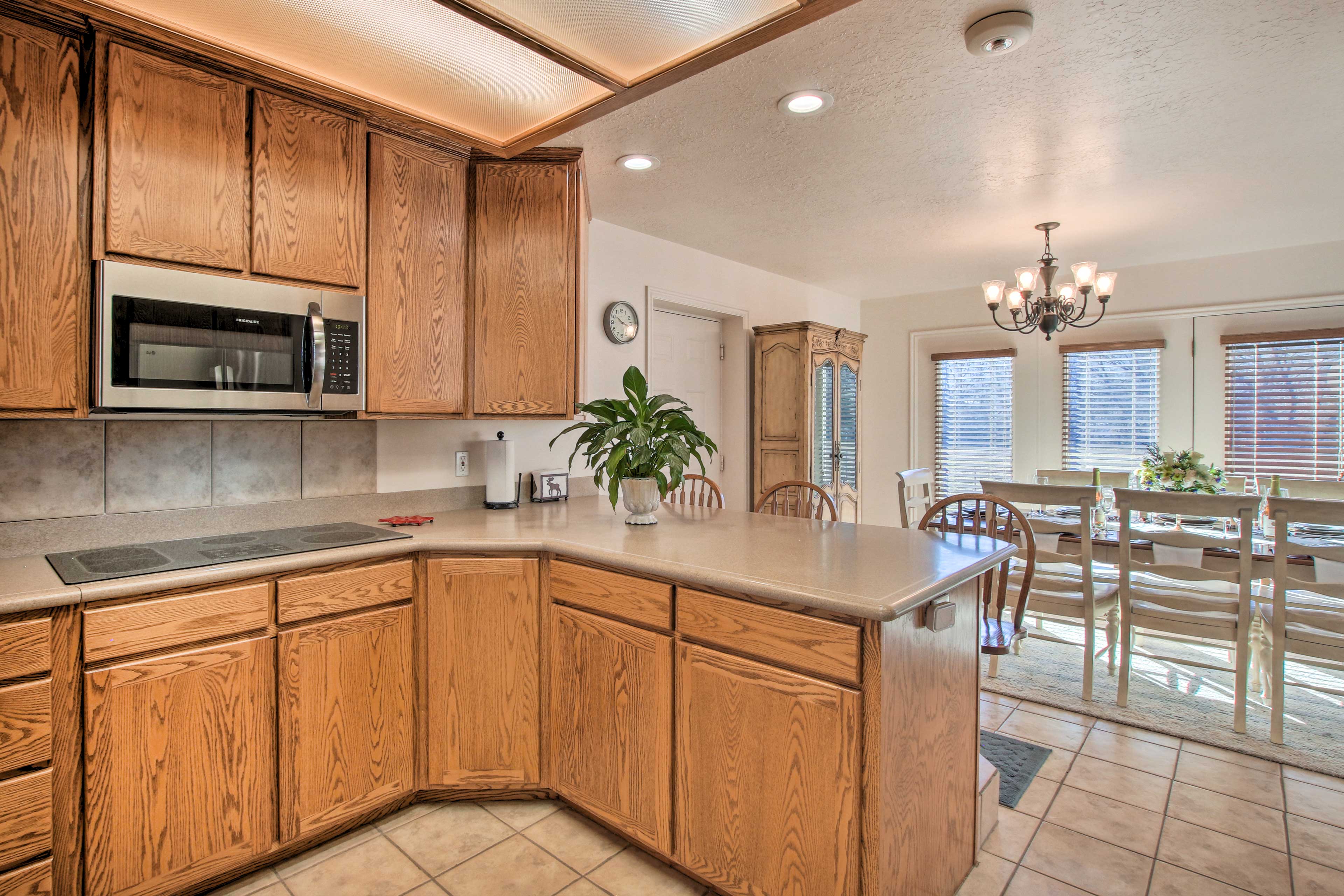 Kitchen | Spices | Trash Bags | Paper Towels