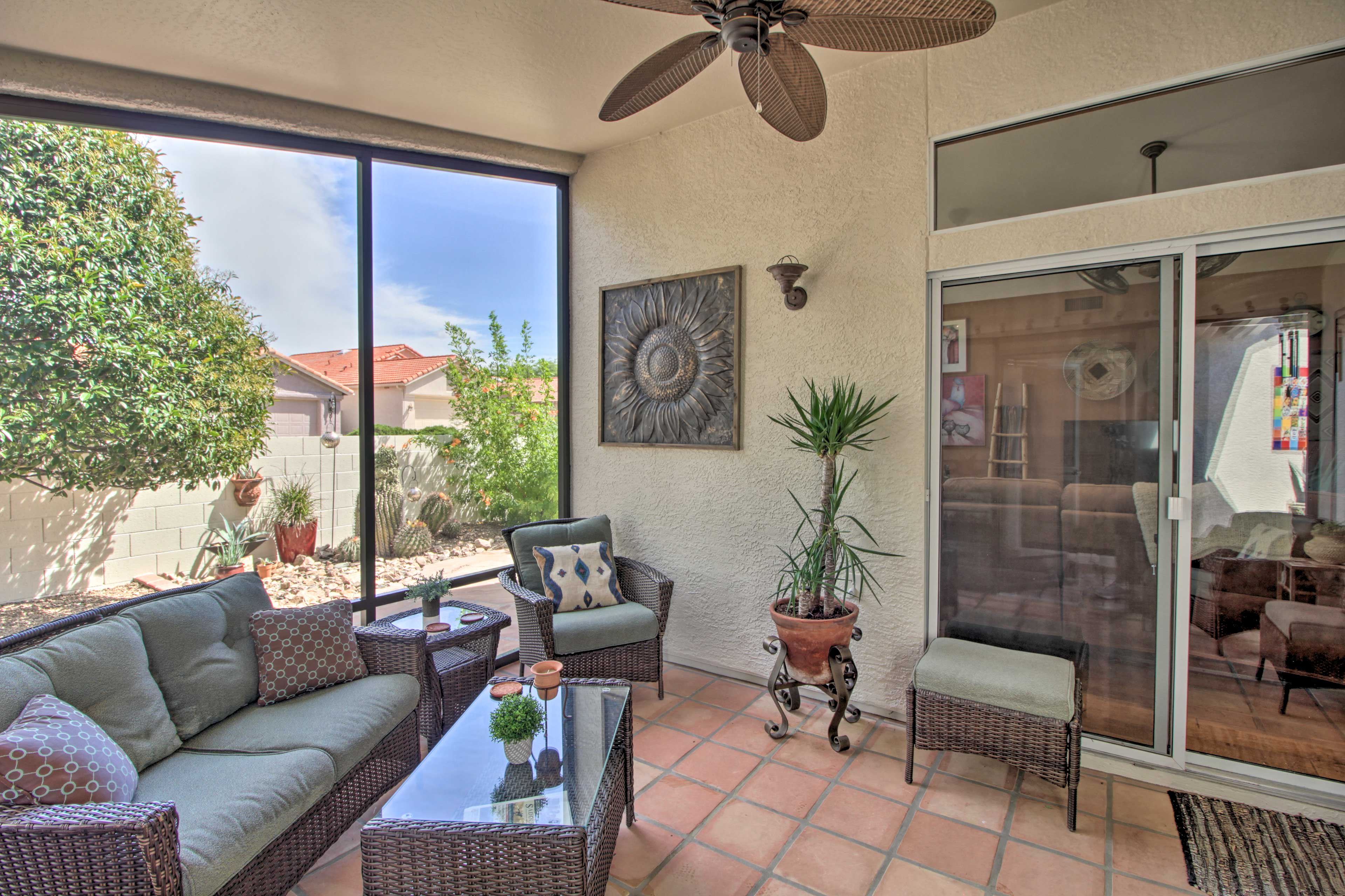 Screened Patio | Outdoor Seating | Community Amenities