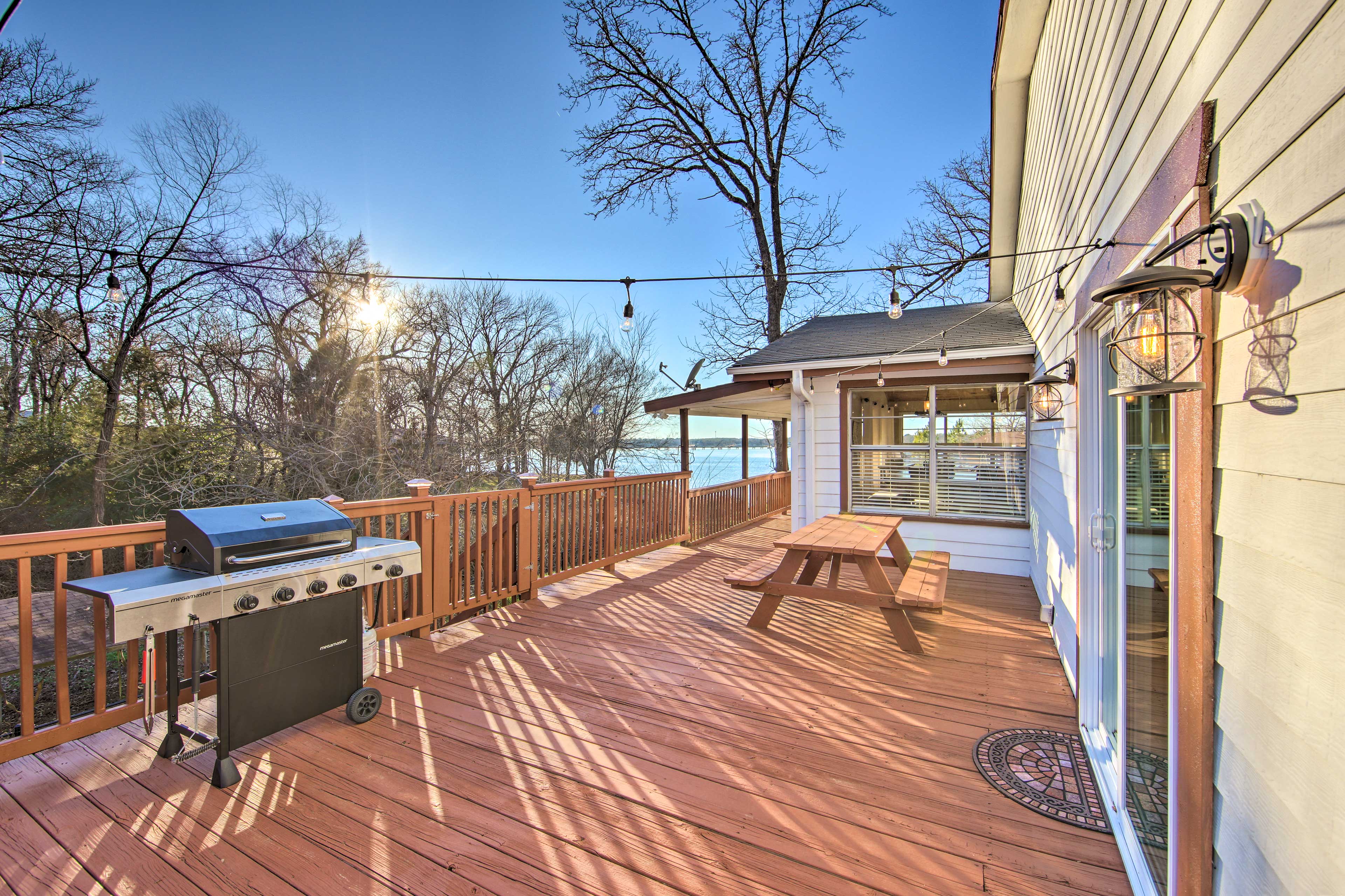 Private Deck | Gas Grill