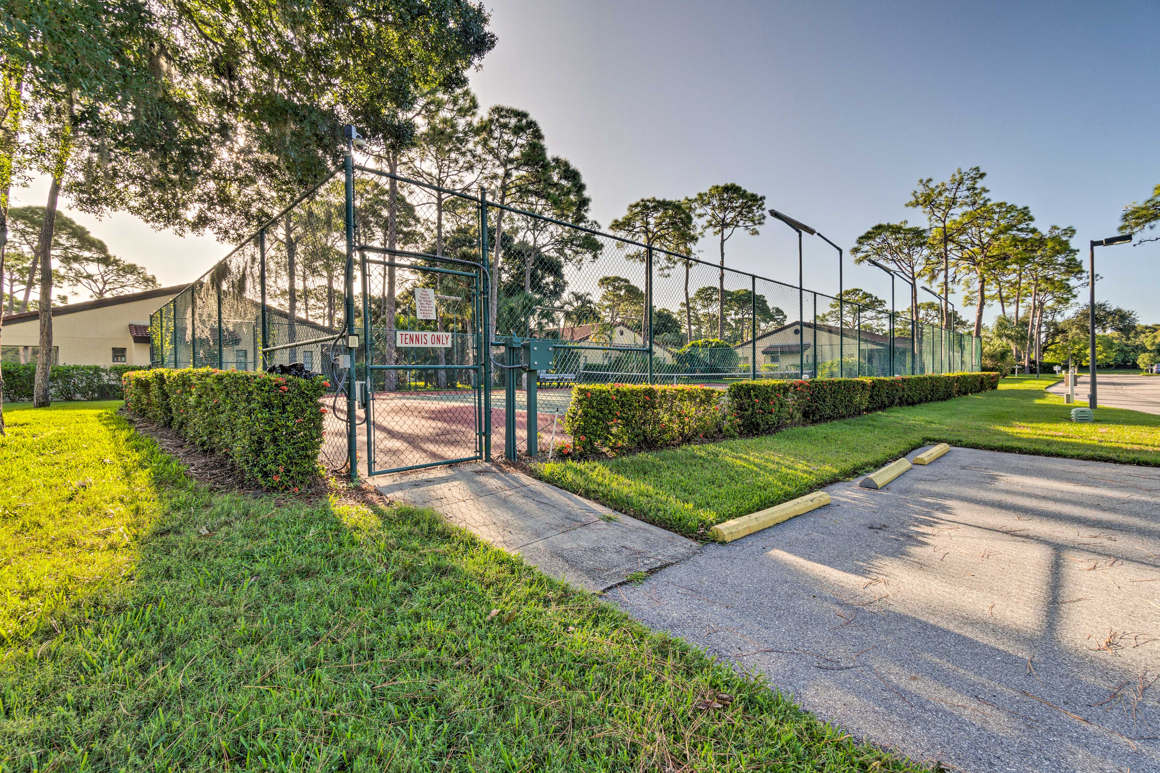 Community Tennis Courts | Community Basketball Courts