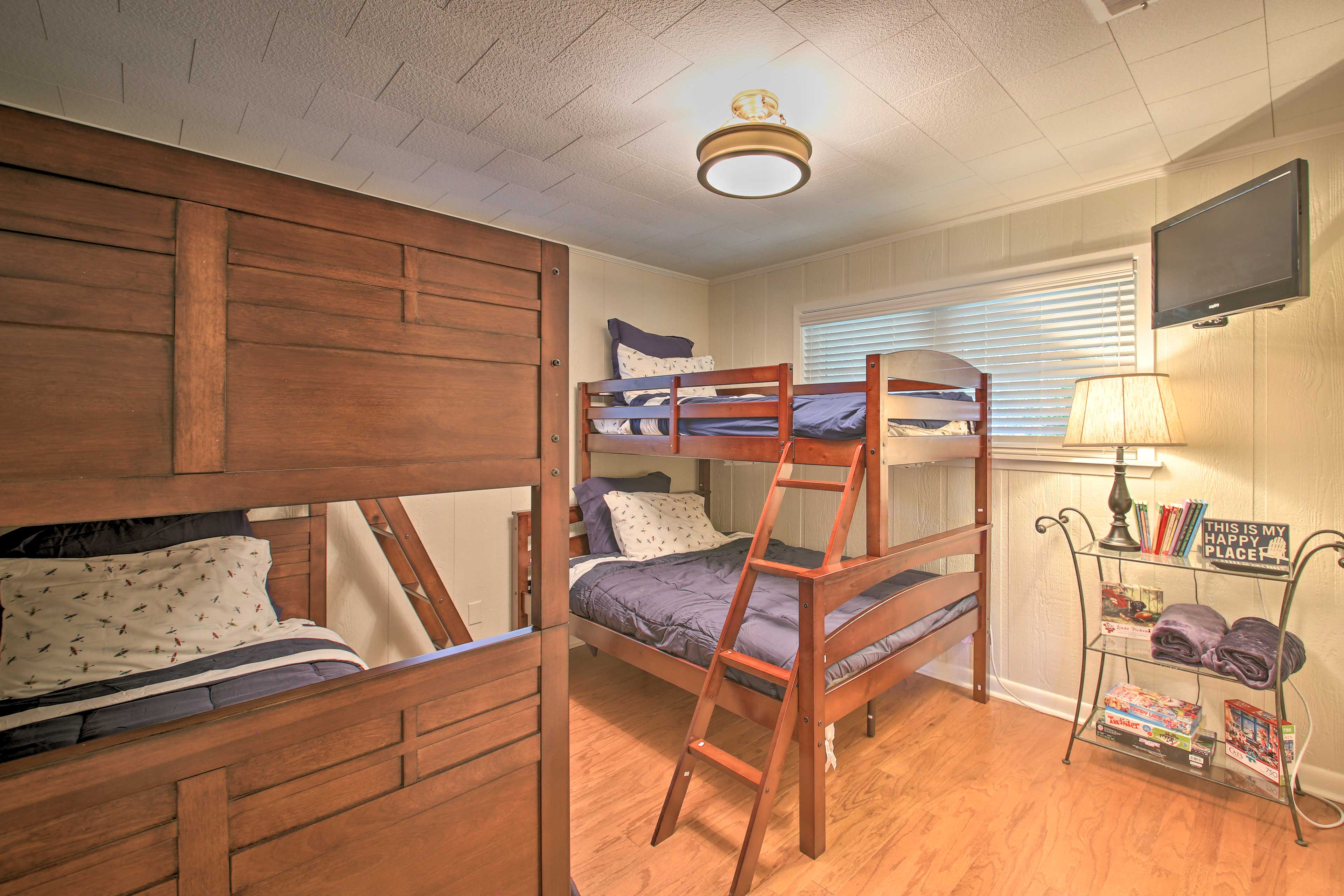 Bedroom 4 | Twin/Full Bunk Bed | Twin/Twin Bunk Bed
