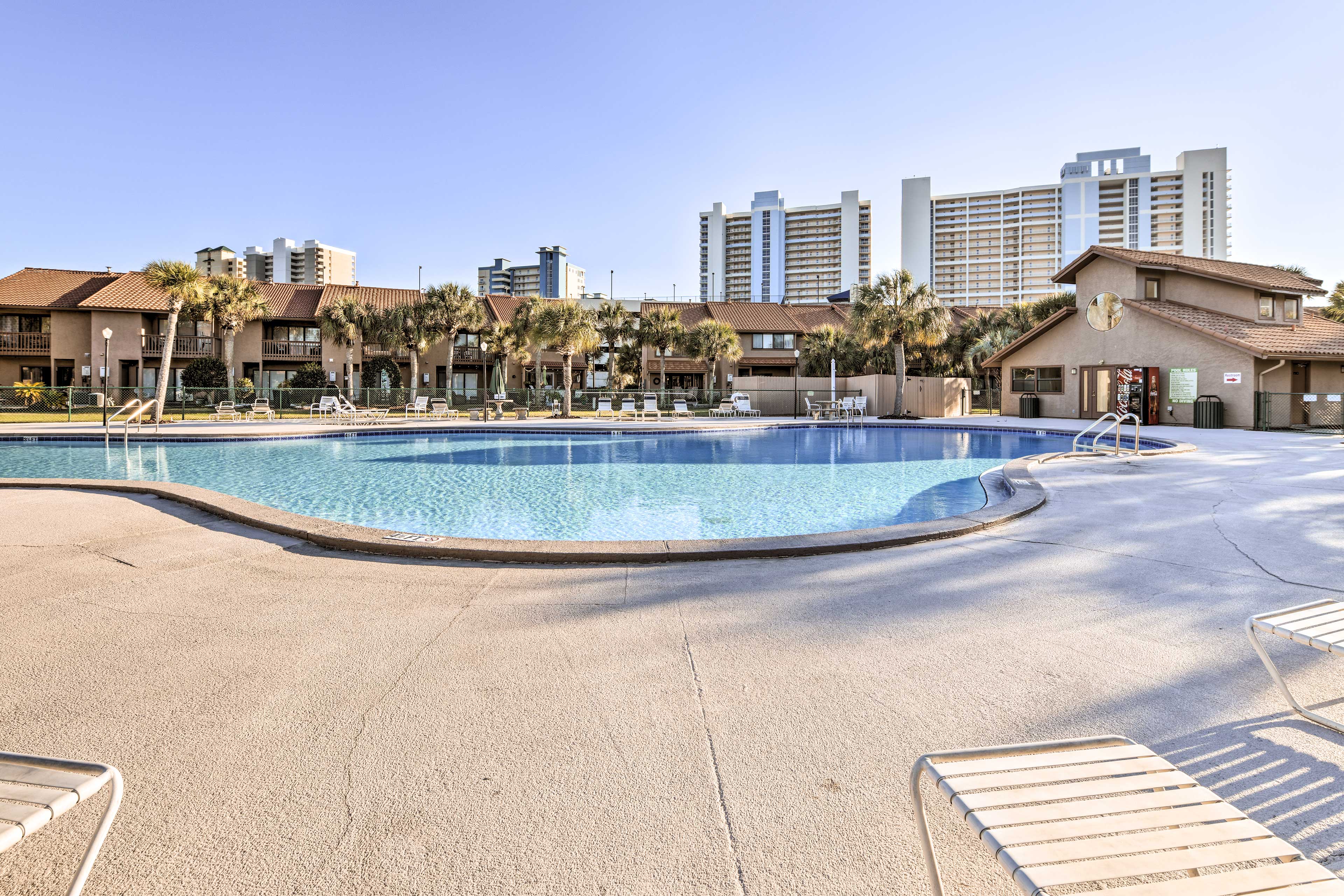 Community Outdoor Pool