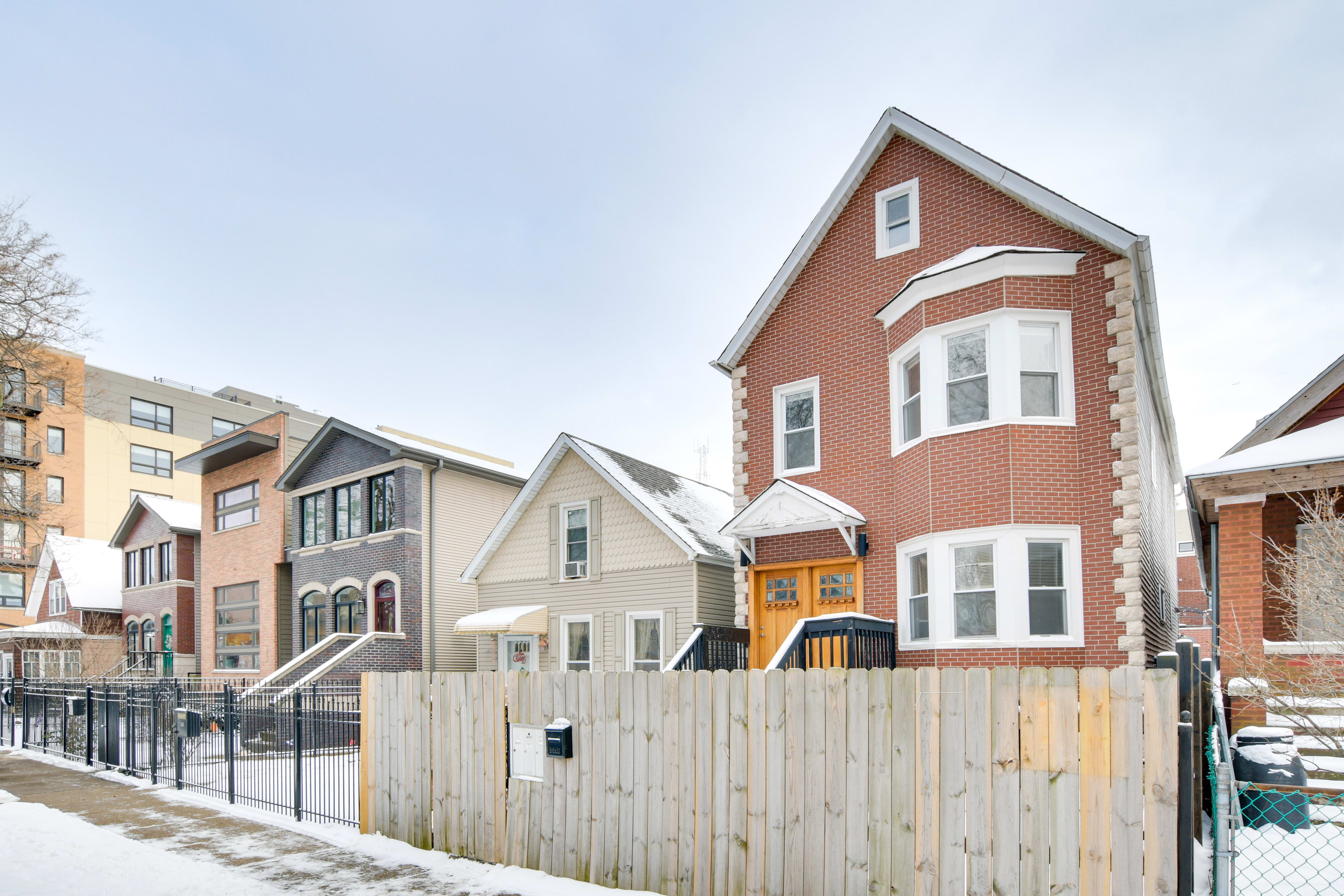 Apartment Exterior | Logan Square Location