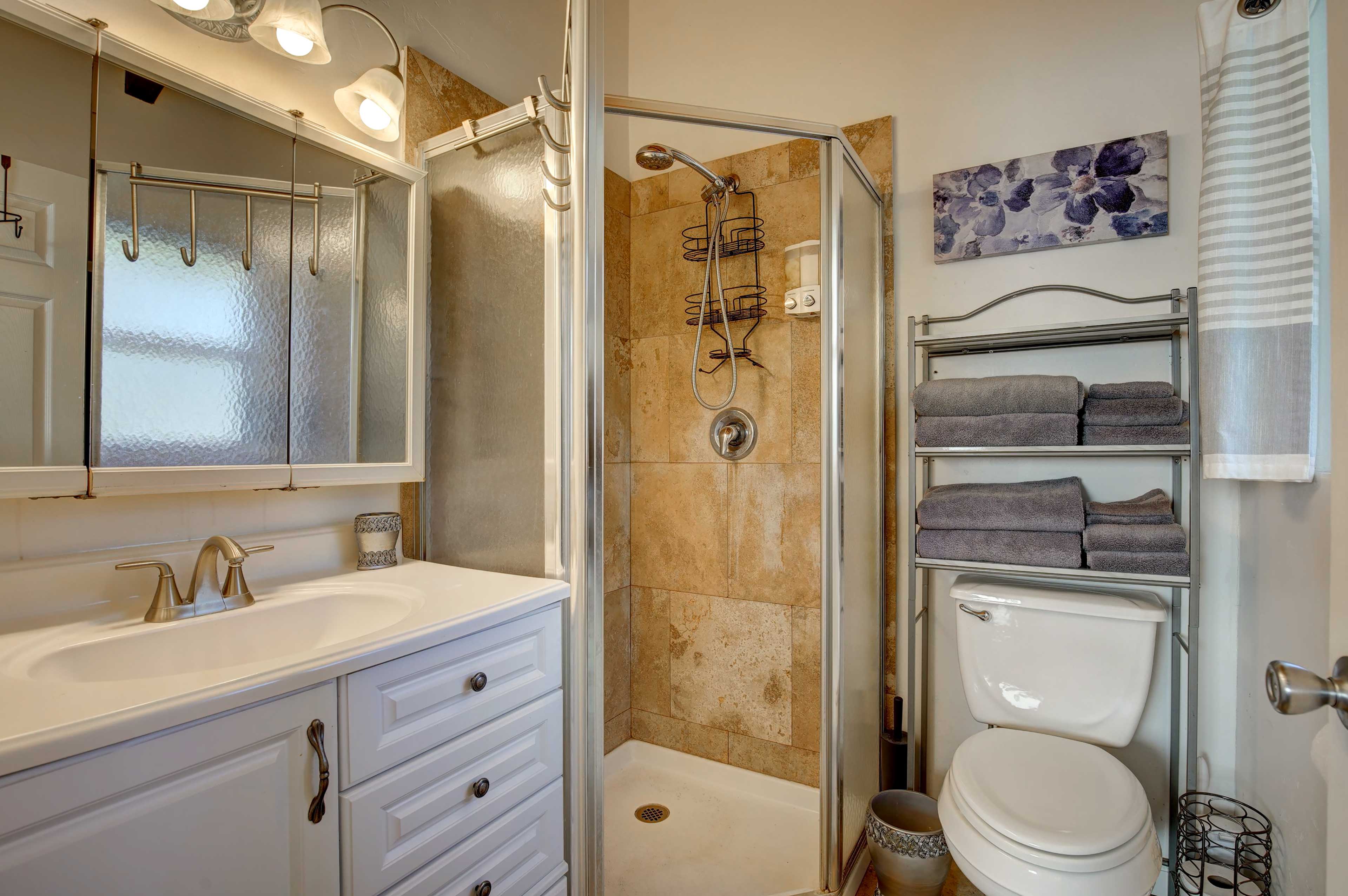 En-Suite Bathroom | Towels Provided