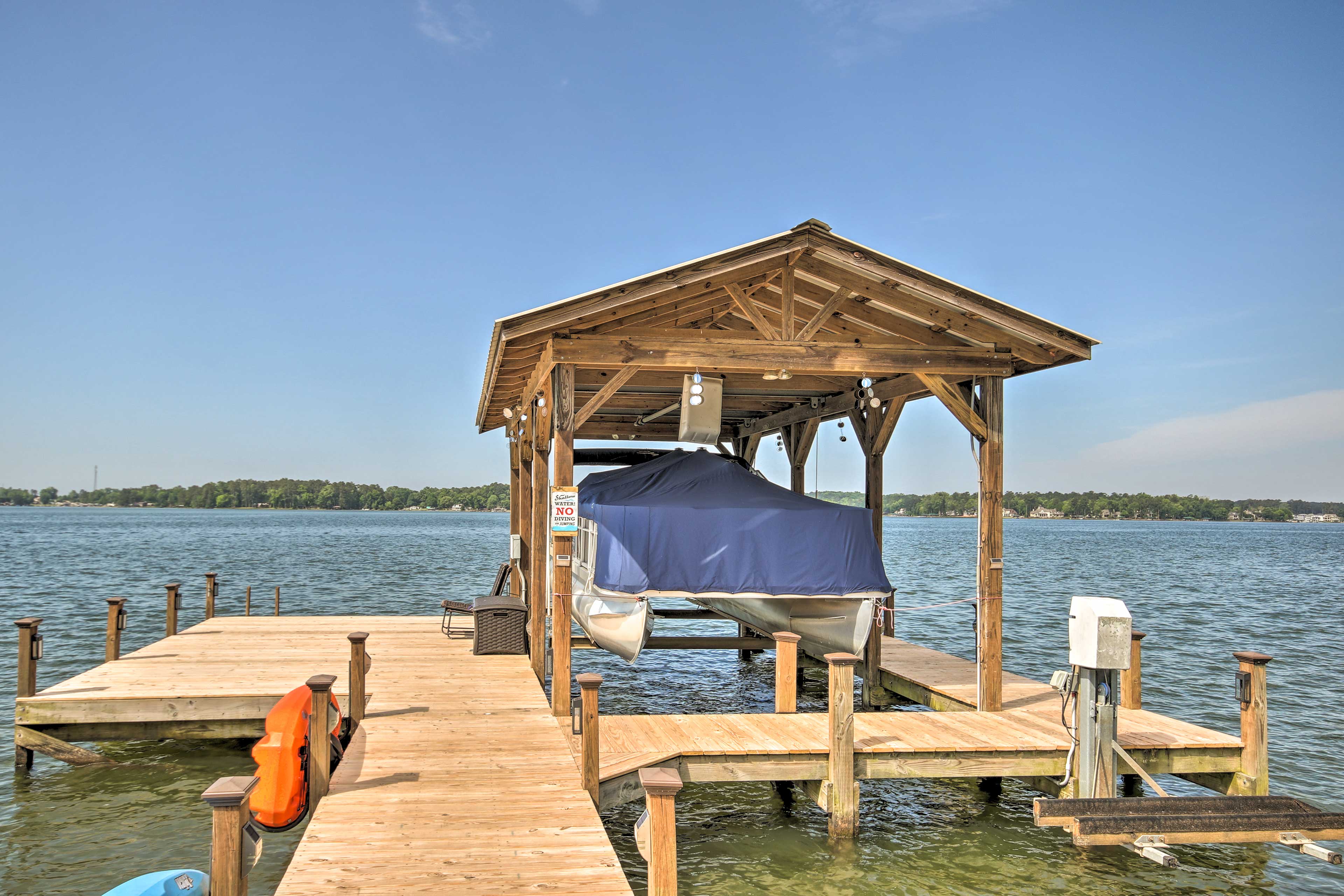 Private Boat Dock & Lake Access