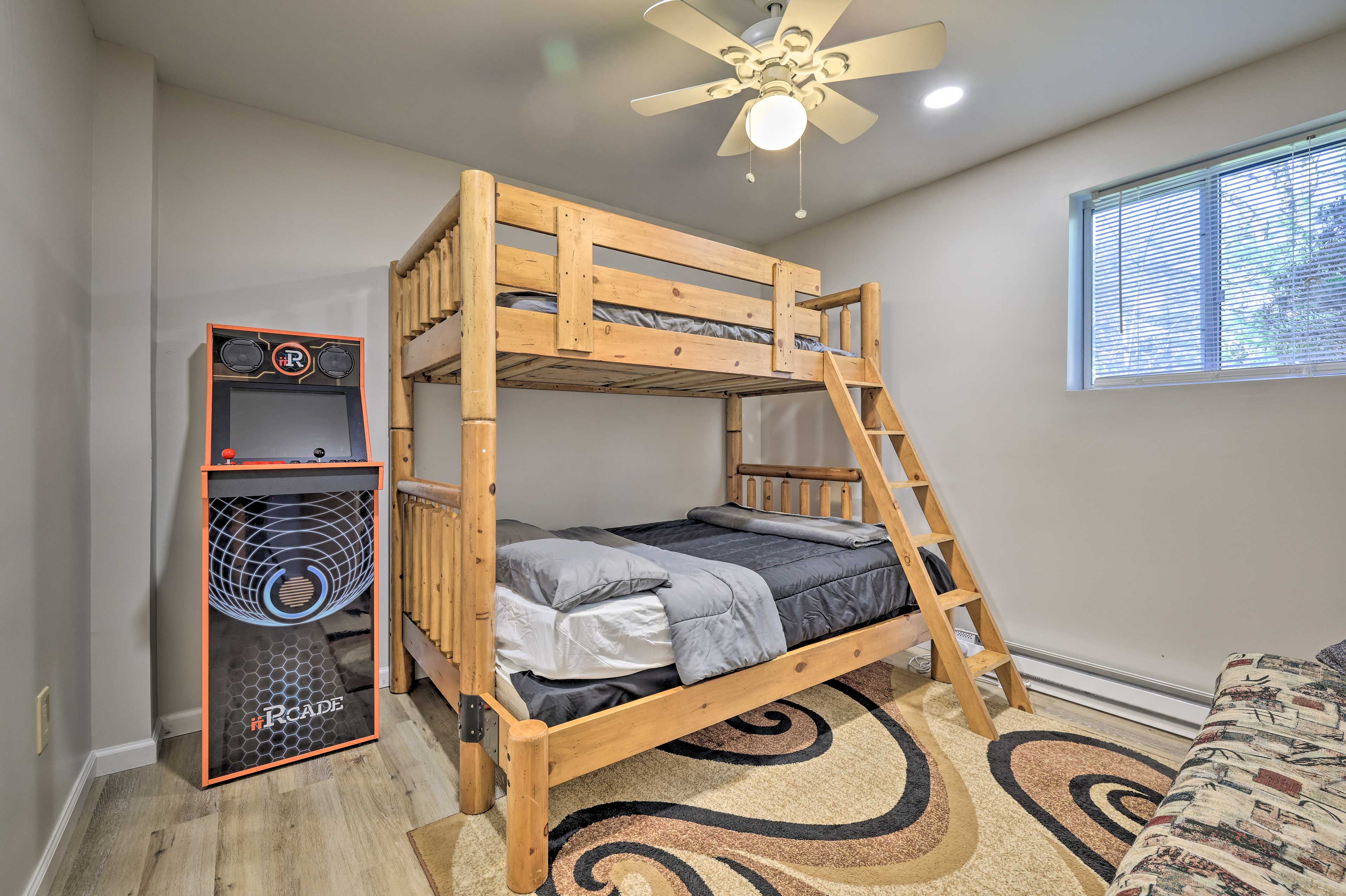 Bedroom 4 | Lower Level | Twin/Full Bunk Bed | Futon