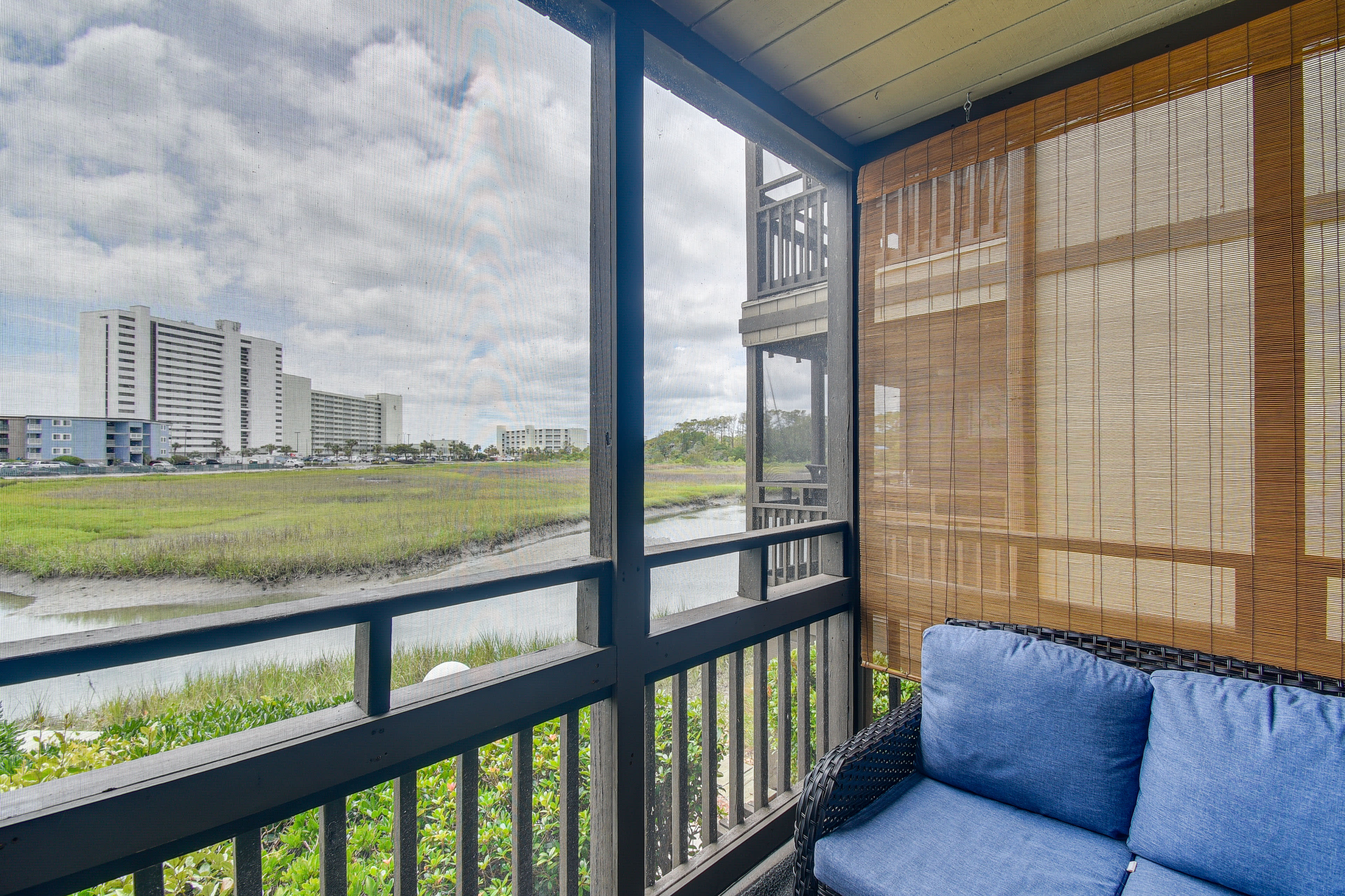 Screened-In Porch