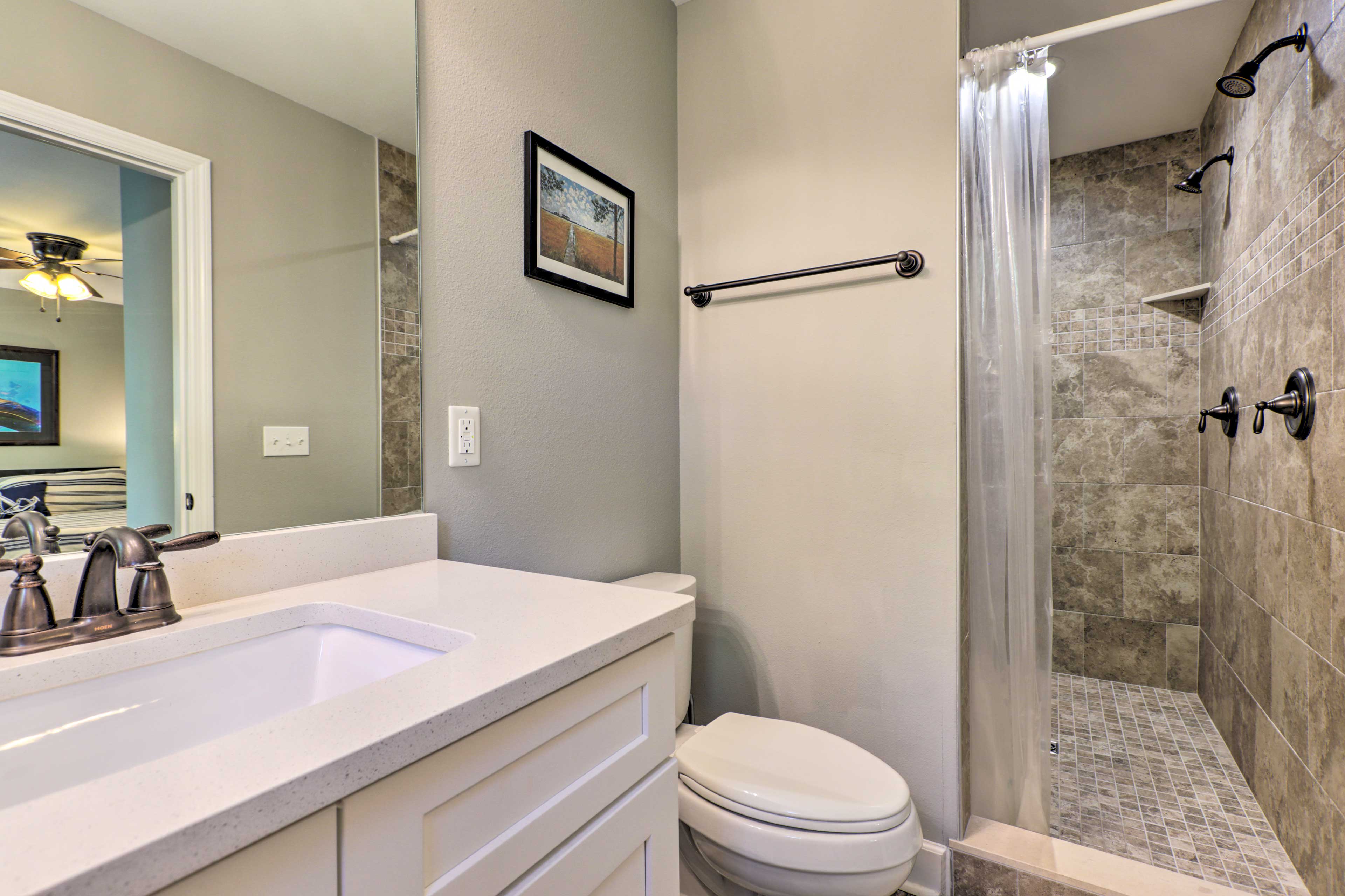 En-Suite Bathroom | Complimentary Toiletries | Towels Provided