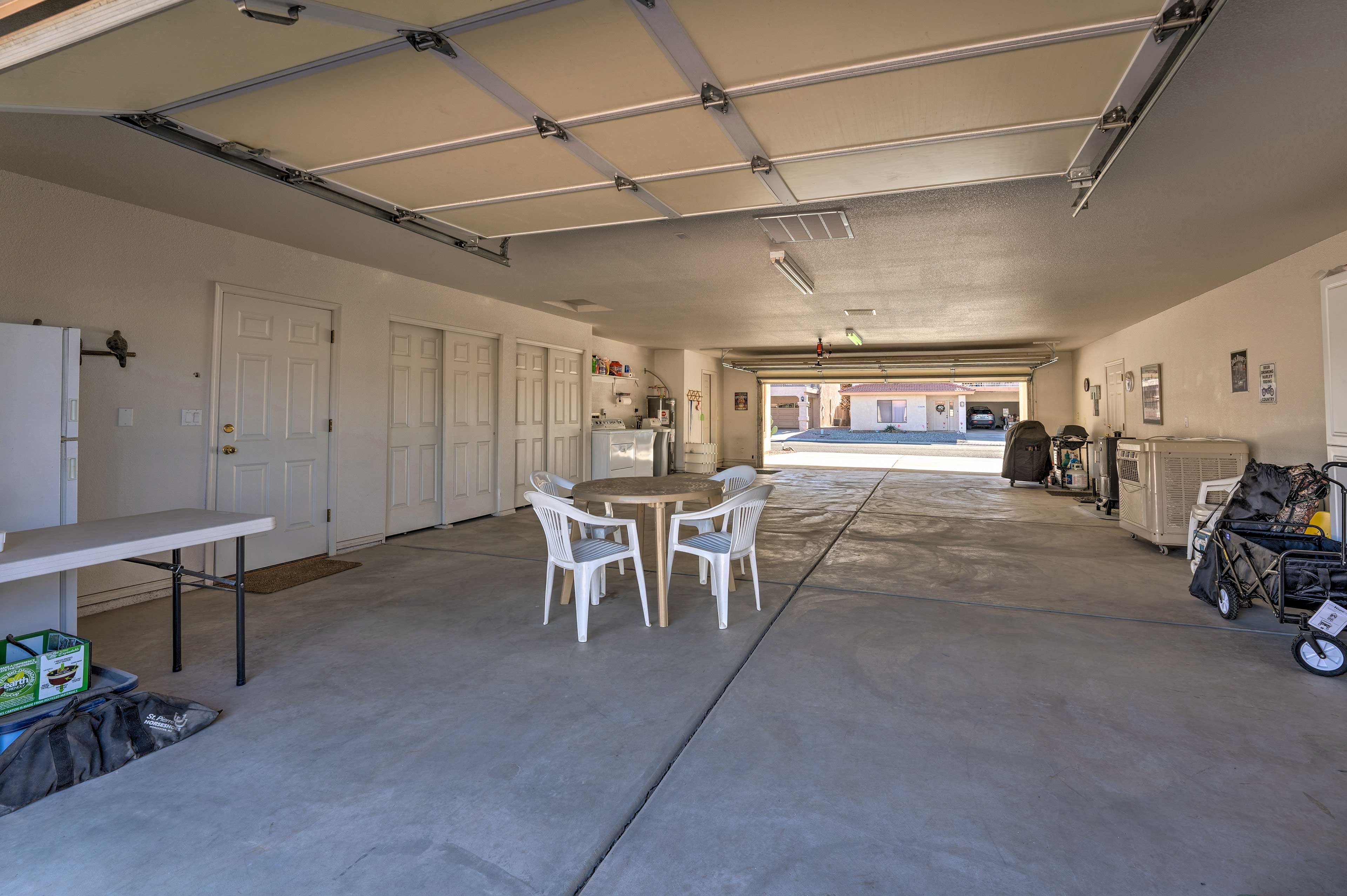 Garage | Seating Areas | Gas Grill | 6-Foot Ceilings