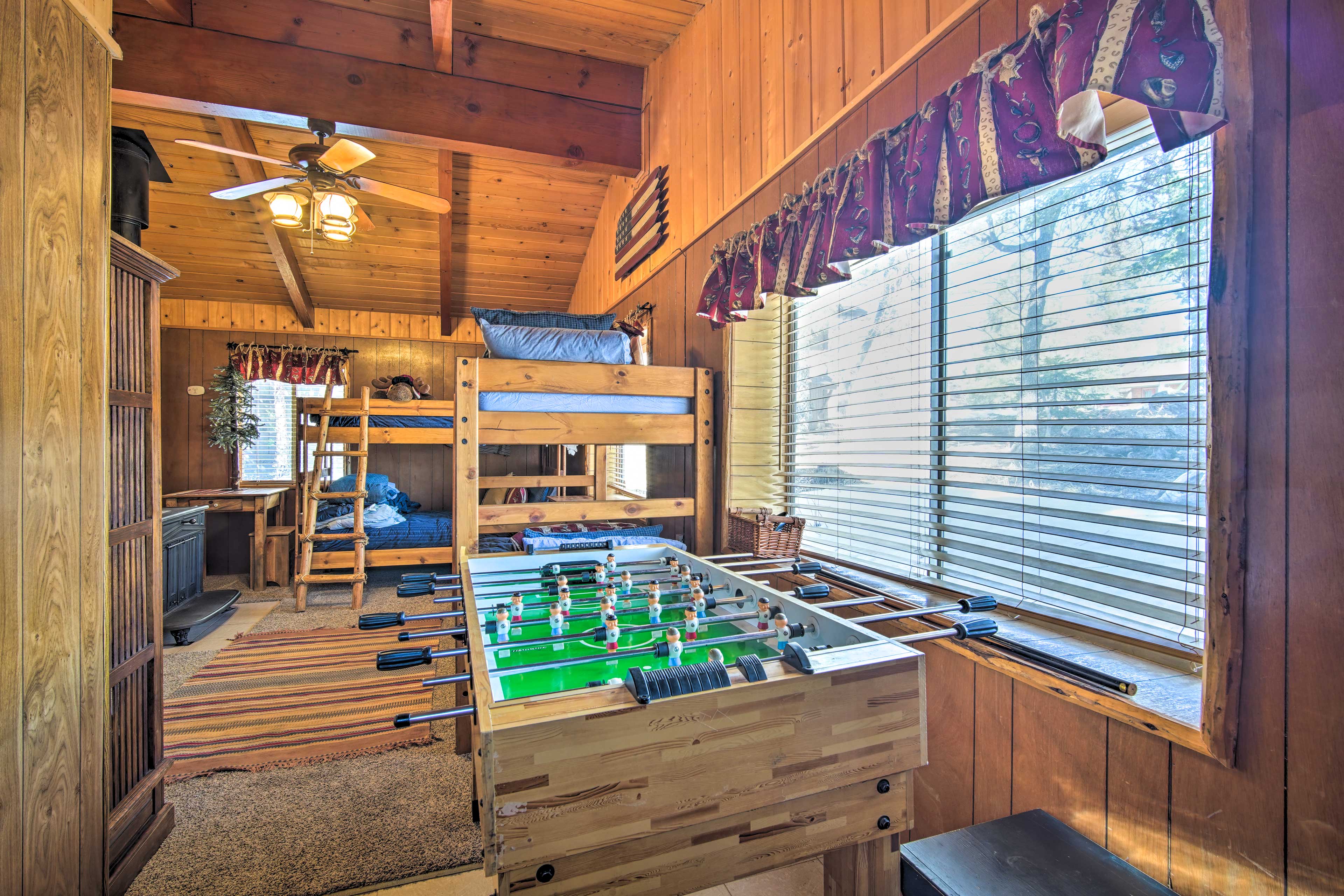 Bedroom 3 (Cowboy Bunkhouse)