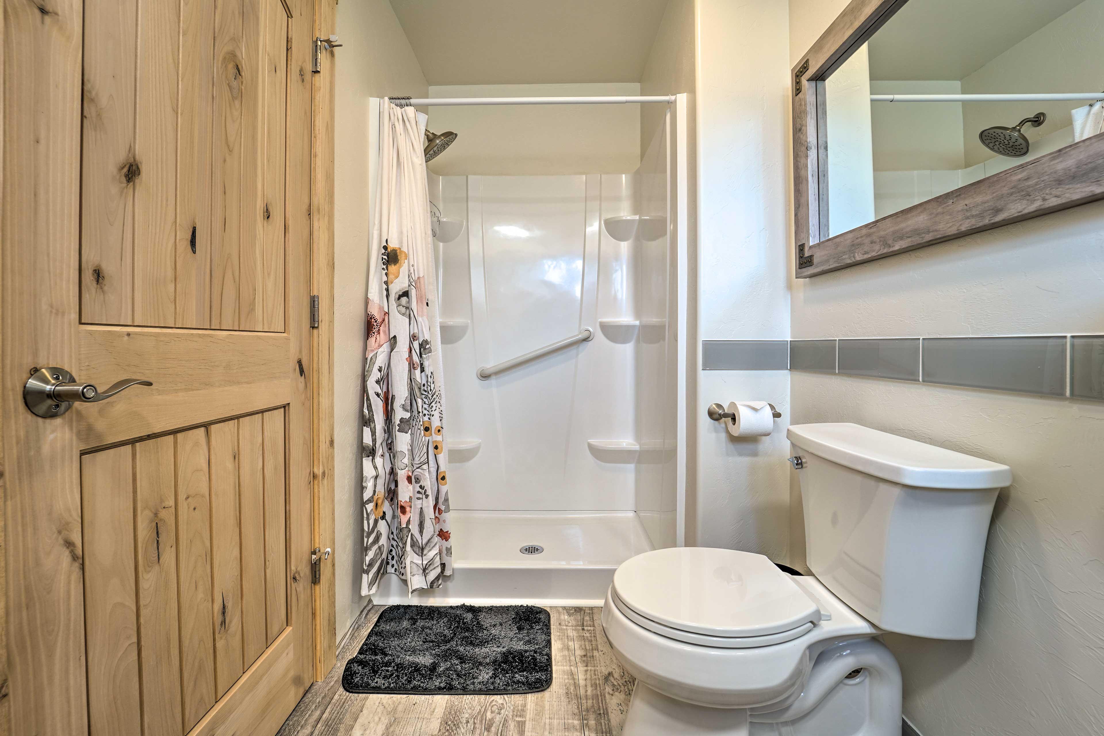 En-Suite Bathroom | Towels Provided