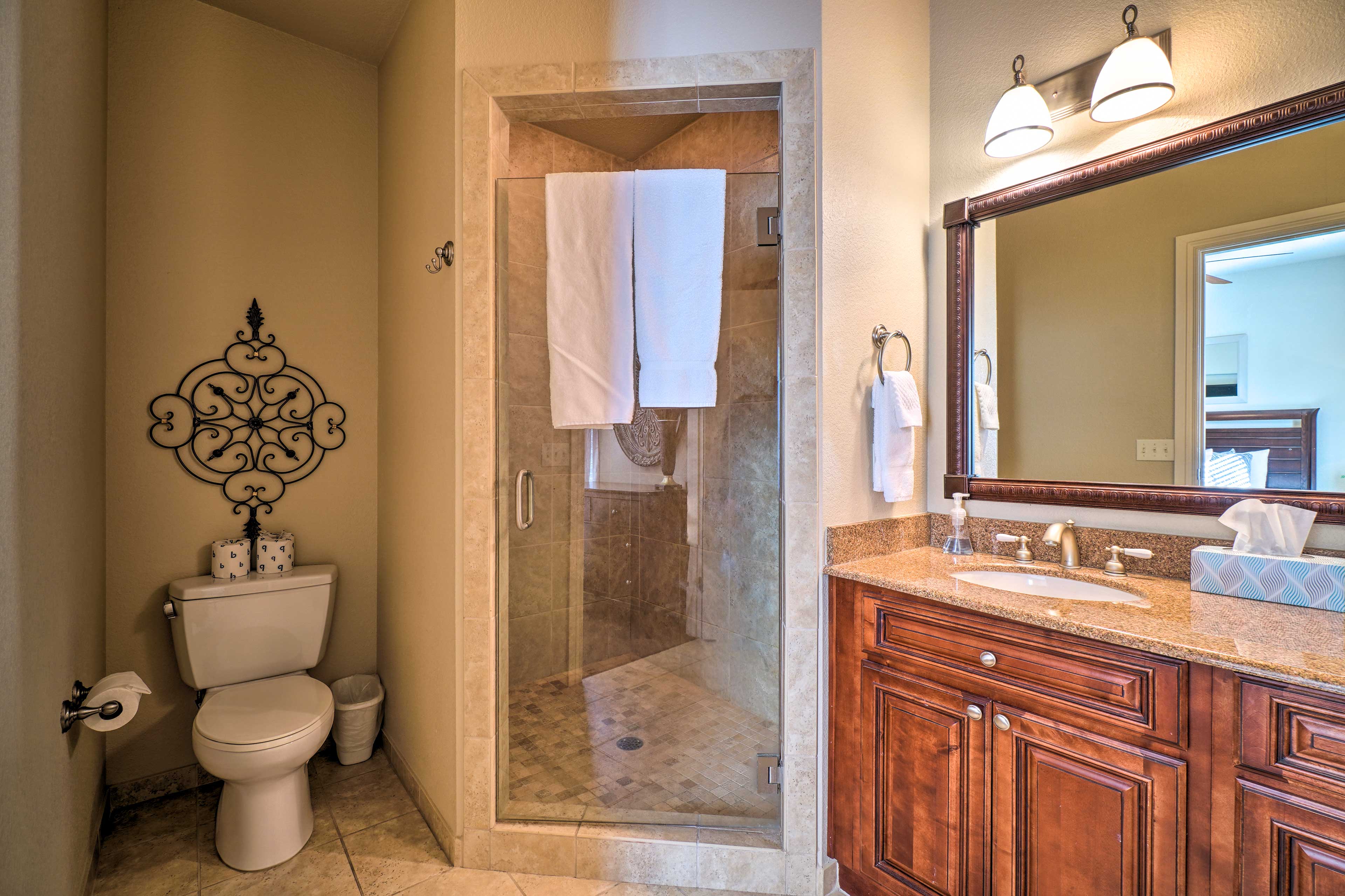 En-Suite Bathroom | Complimentary Toiletries