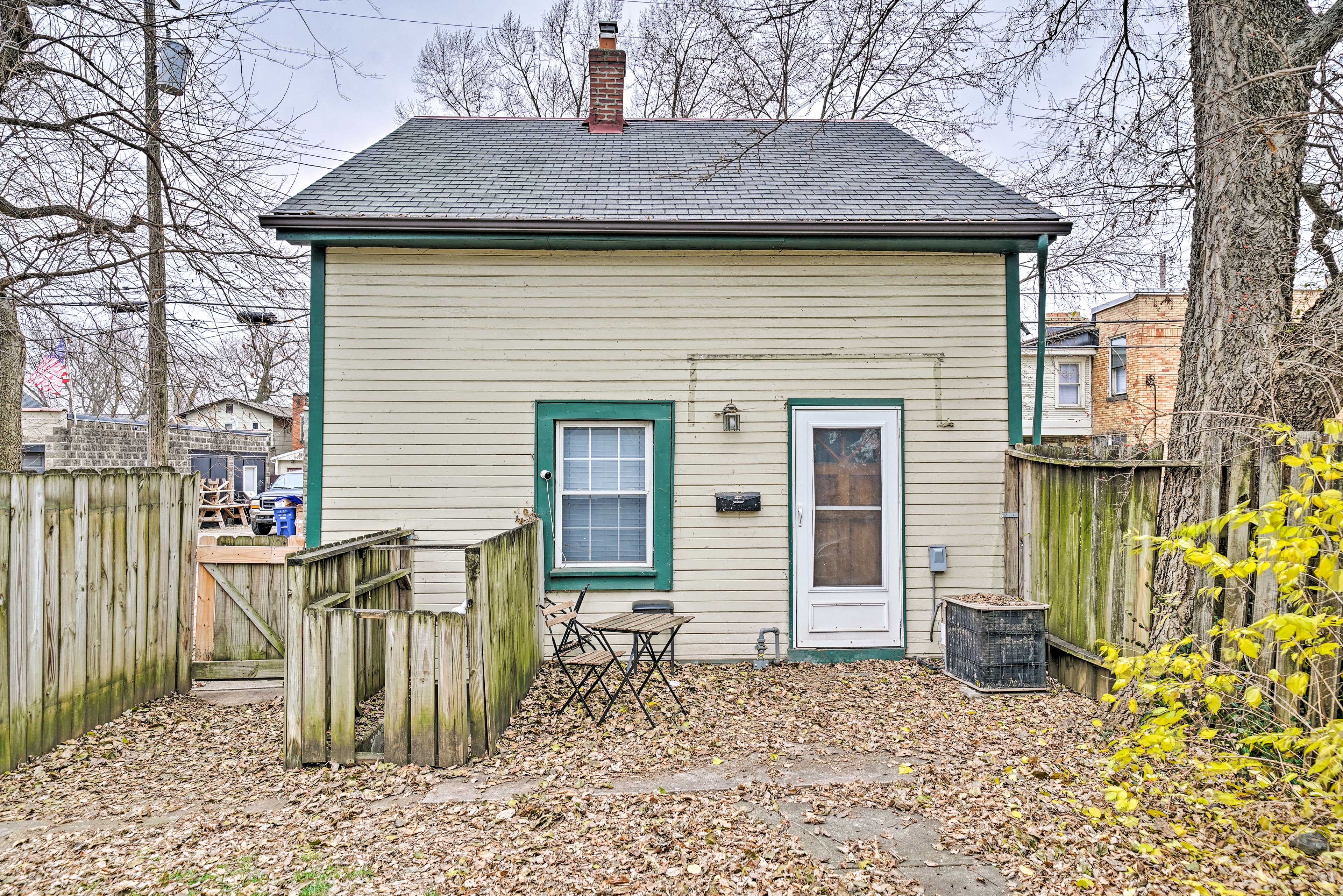 House Exterior | Bistro Set