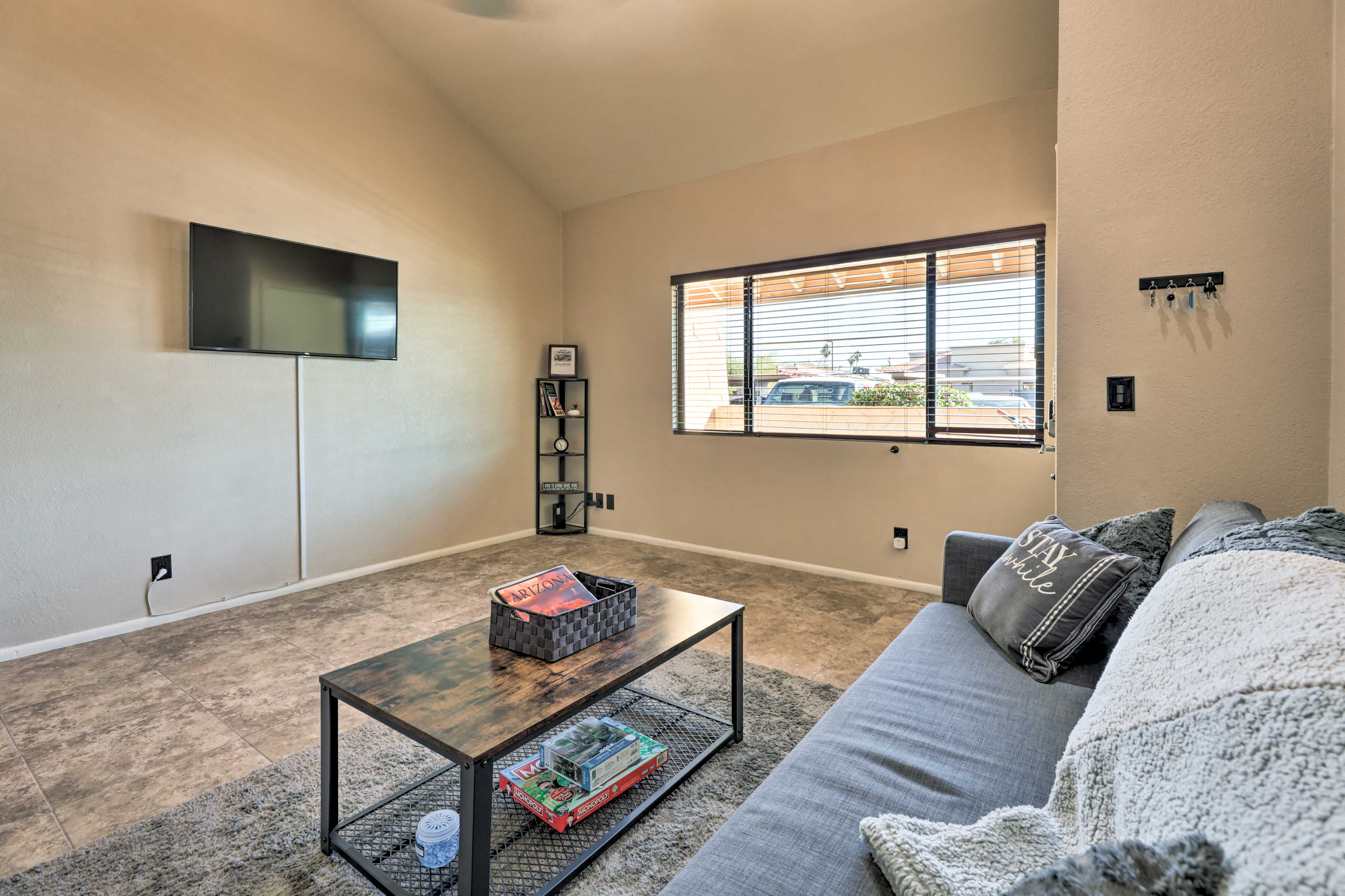 Living Room | Smart TV