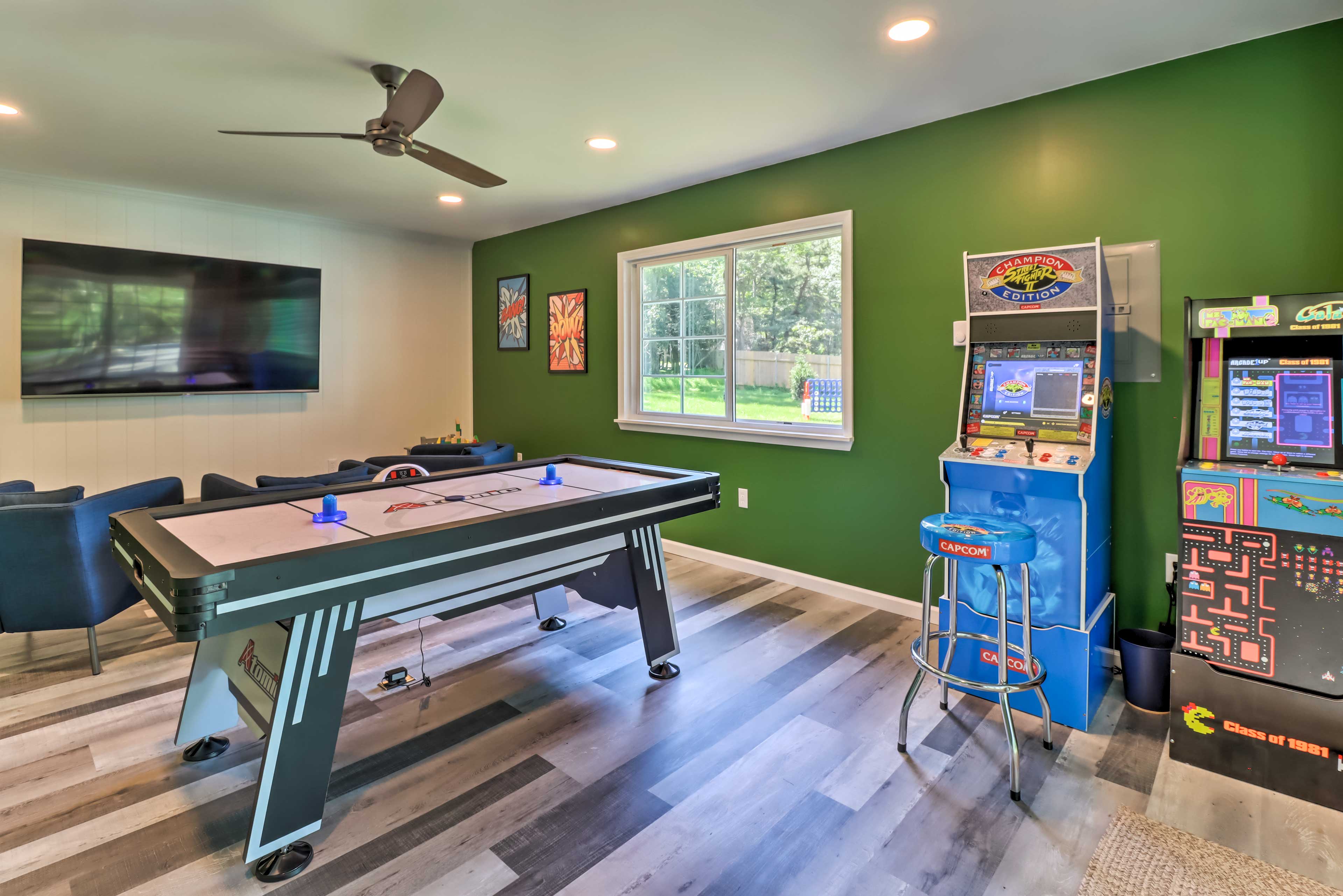 Game Room | Detached | Smart TV | Arcade Games