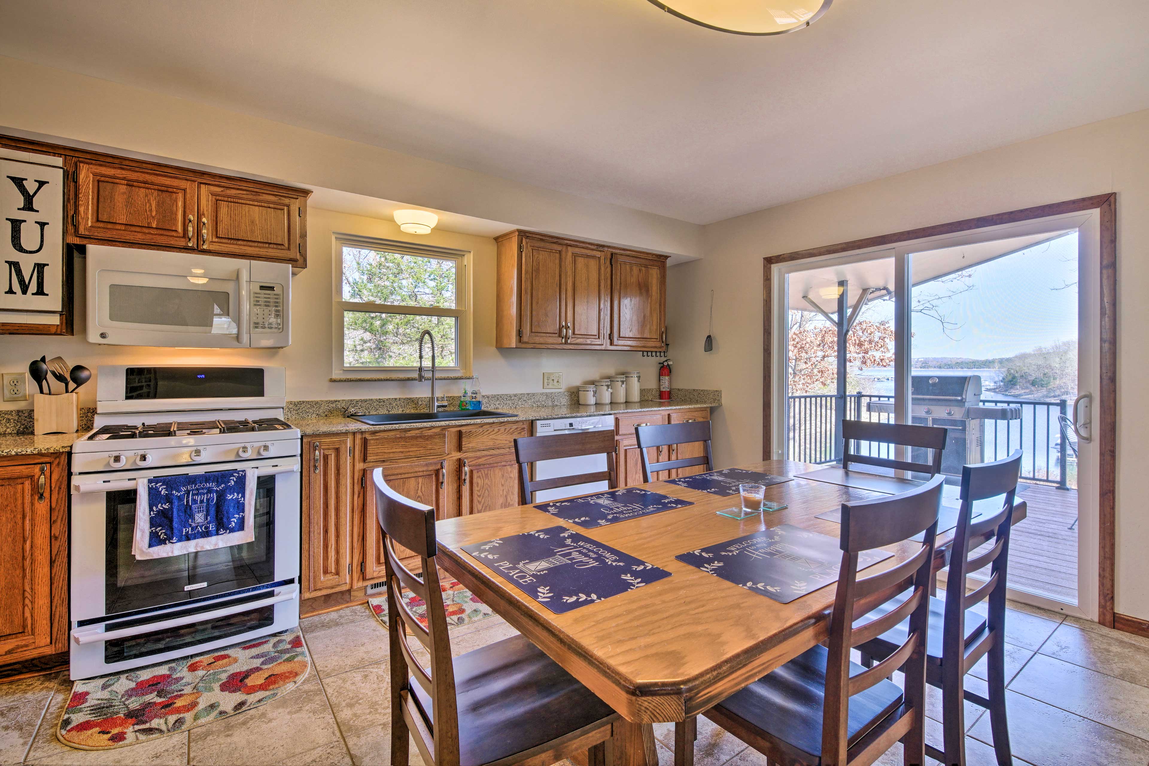 Dining Area | Deck Access