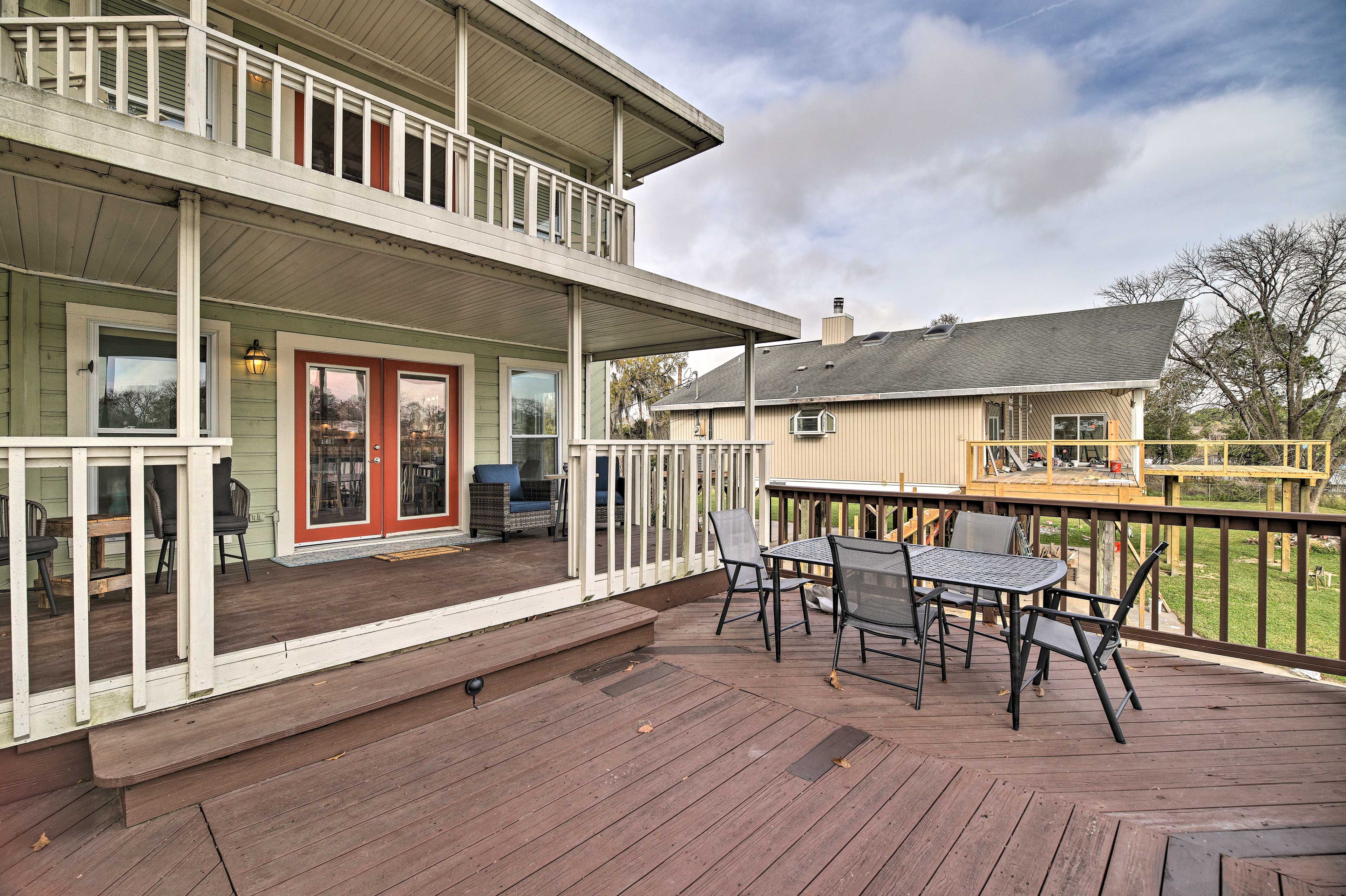 Private Deck | Outdoor Dining Area