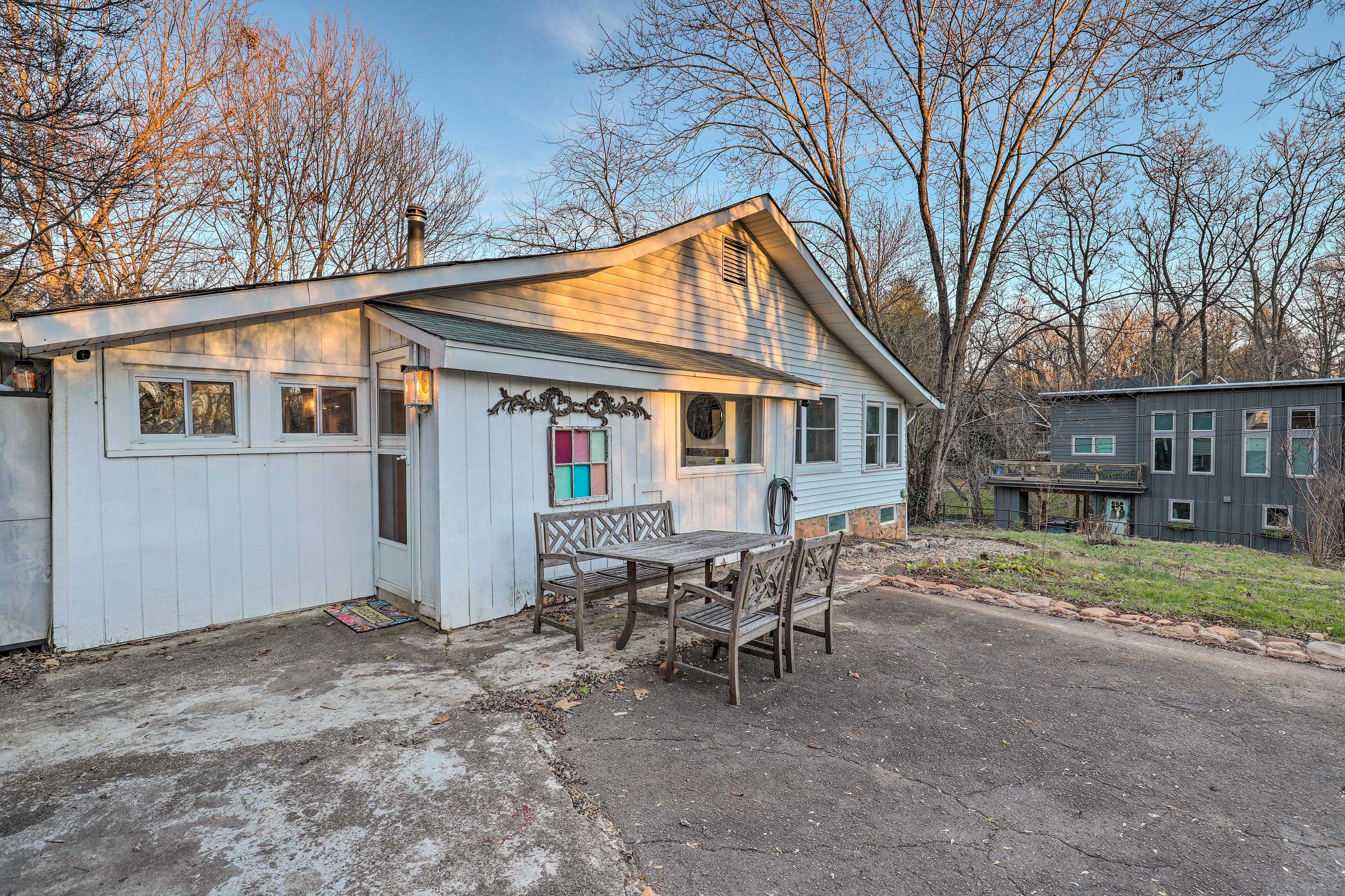 Exterior | Outdoor Dining Area | Driveway Parking (3 Vehicles) | Gas Grill