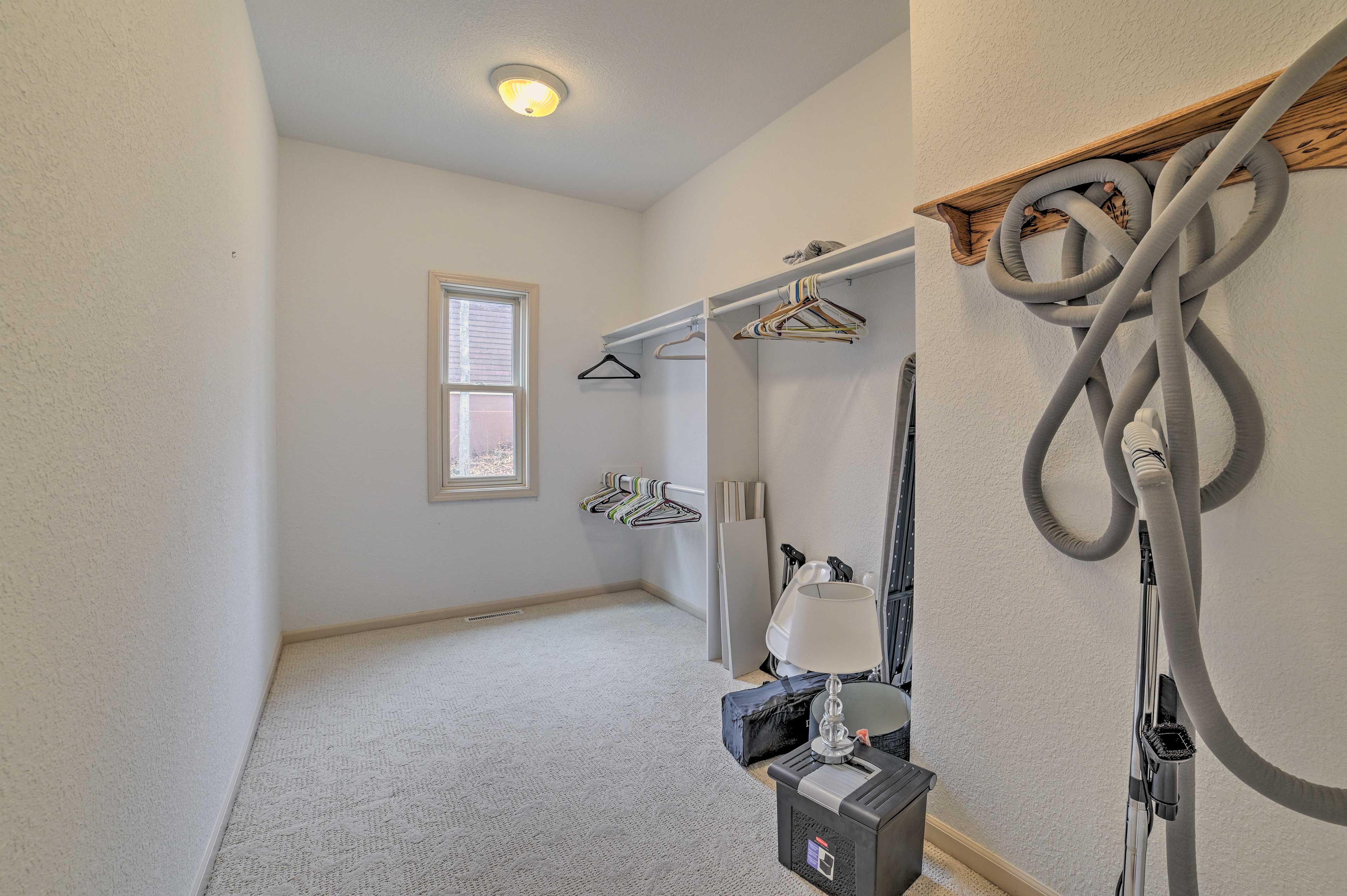 Bedroom 1 | Walk-In Closet