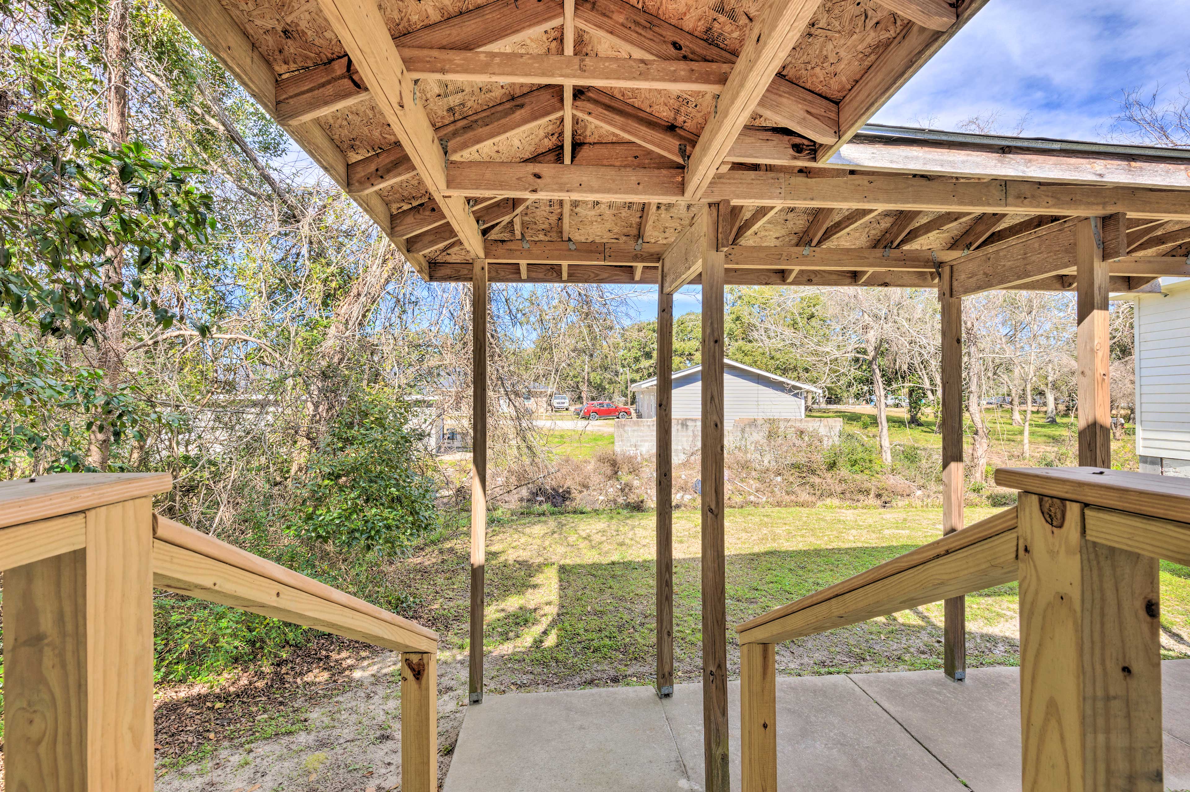 Backyard | Pet Friendly w/ Fee