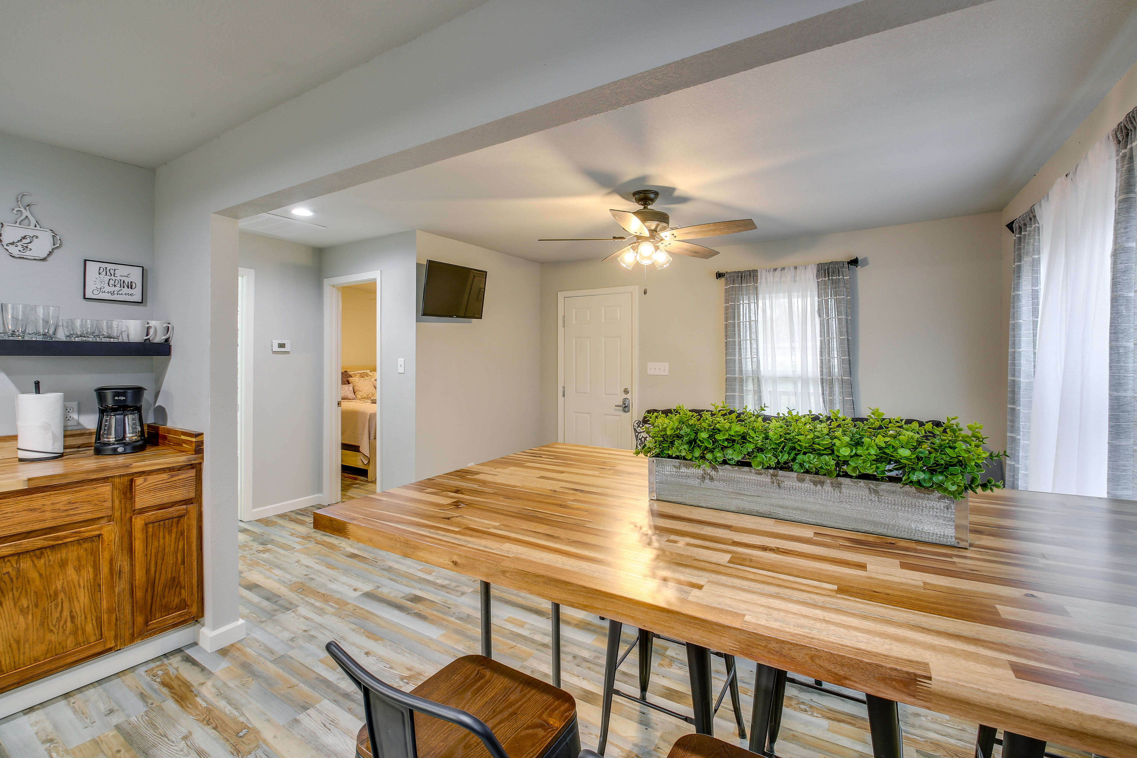 Dining Area | Dishware & Flatware