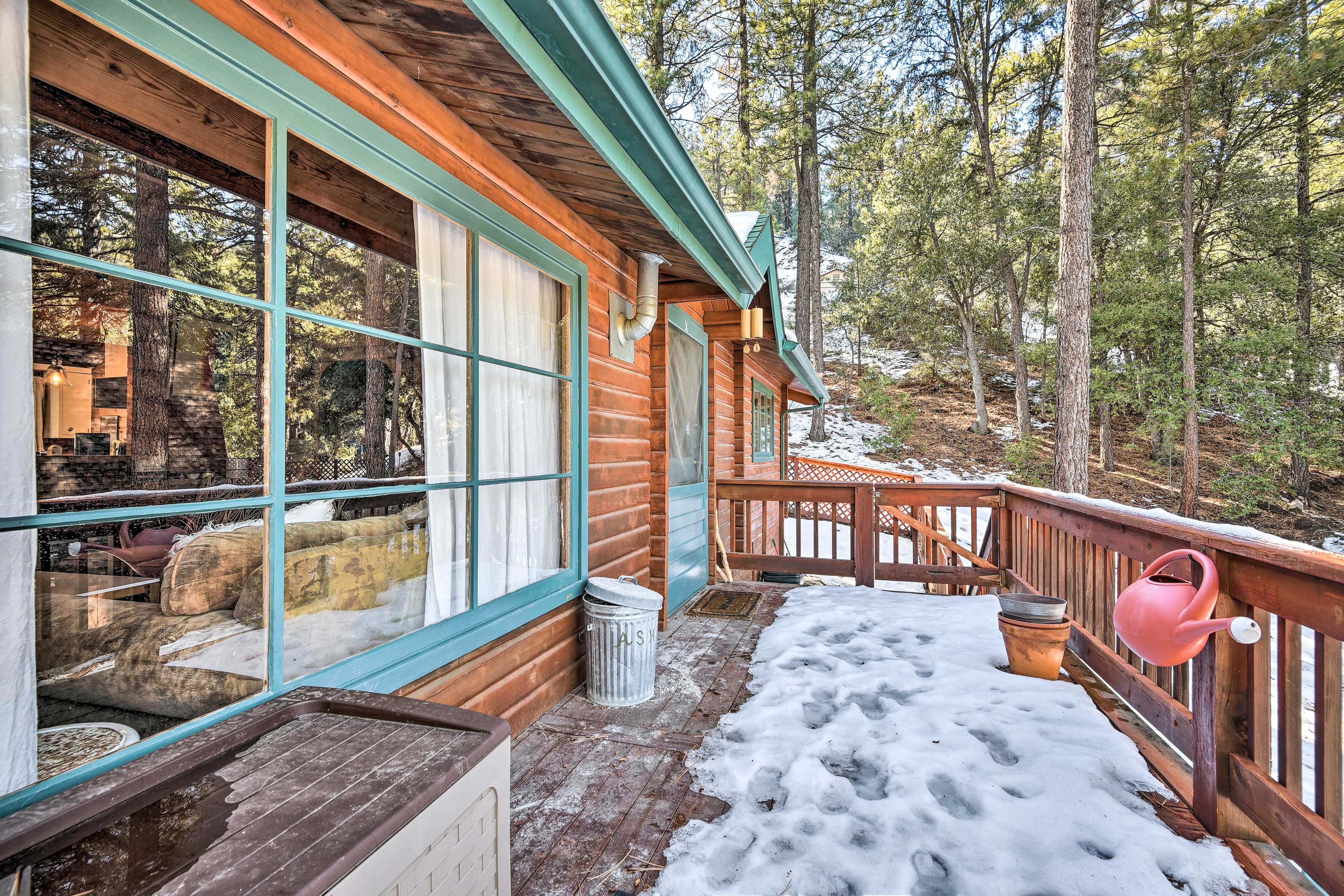 Deck | Gas Grill | Outdoor Dining