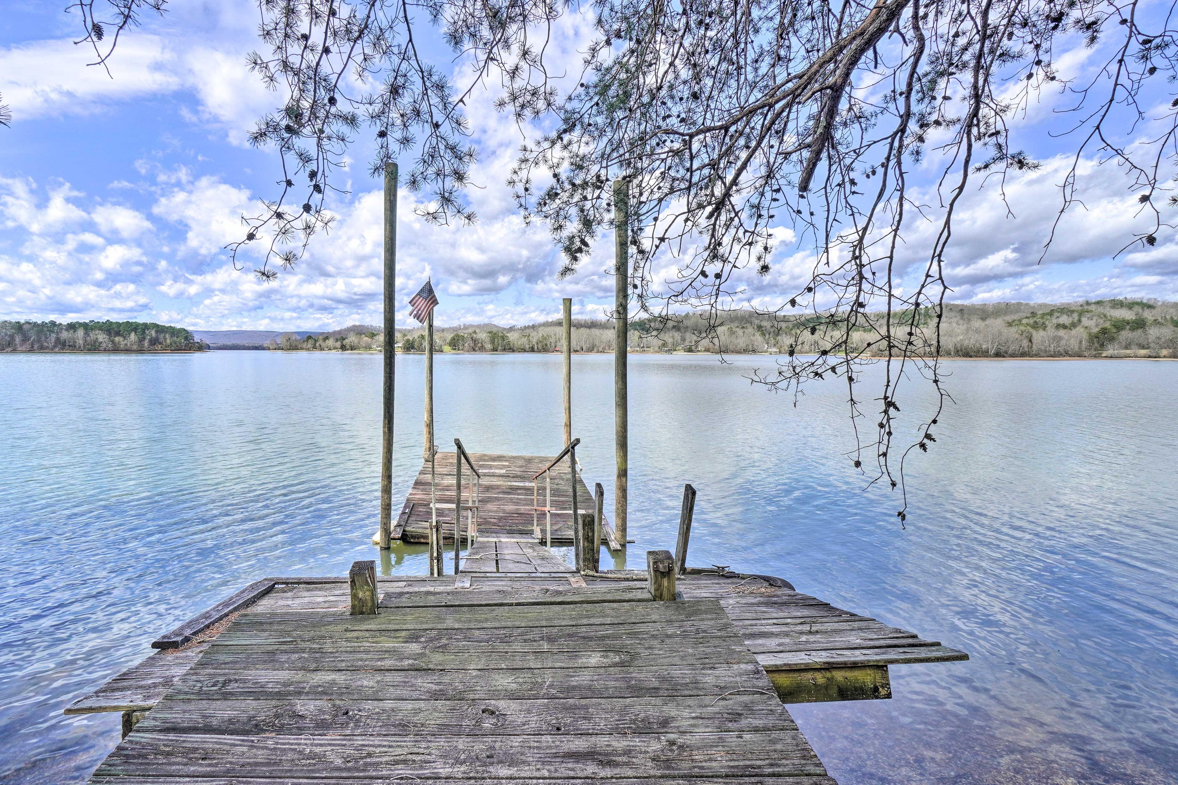 Boat Dock | Lake Access On-Site | Canoe Provided | Life Vests