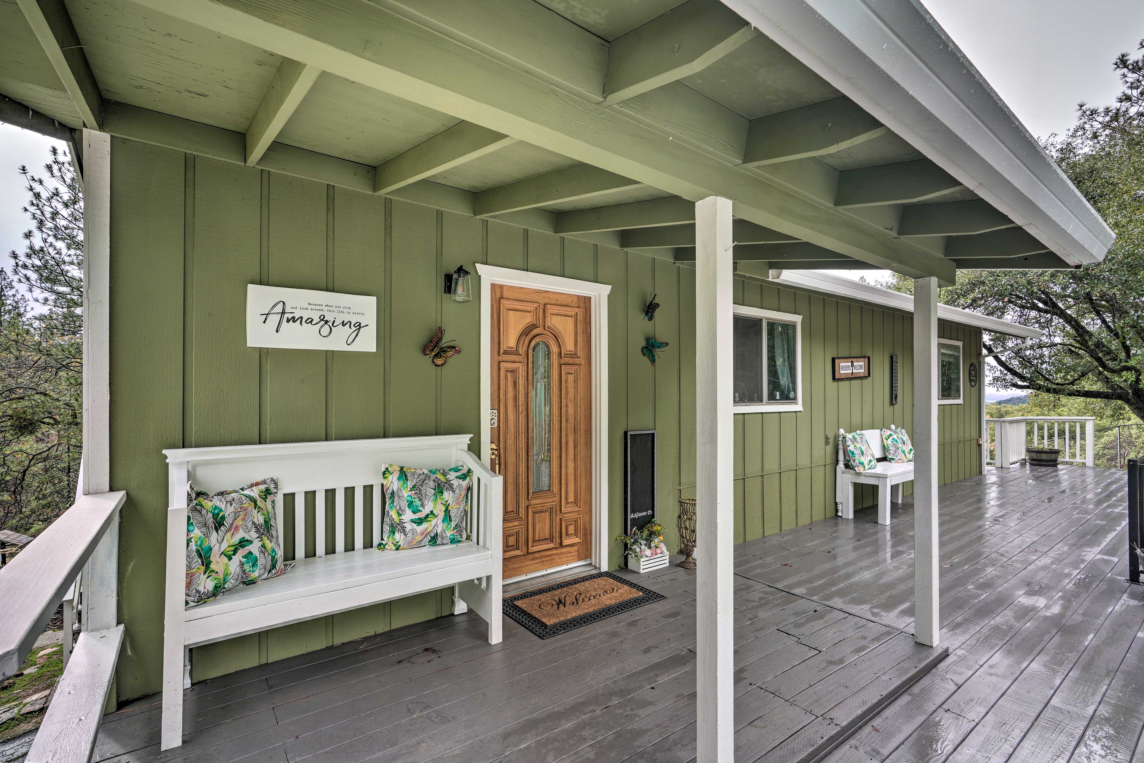 Wraparound Deck | Front Entry