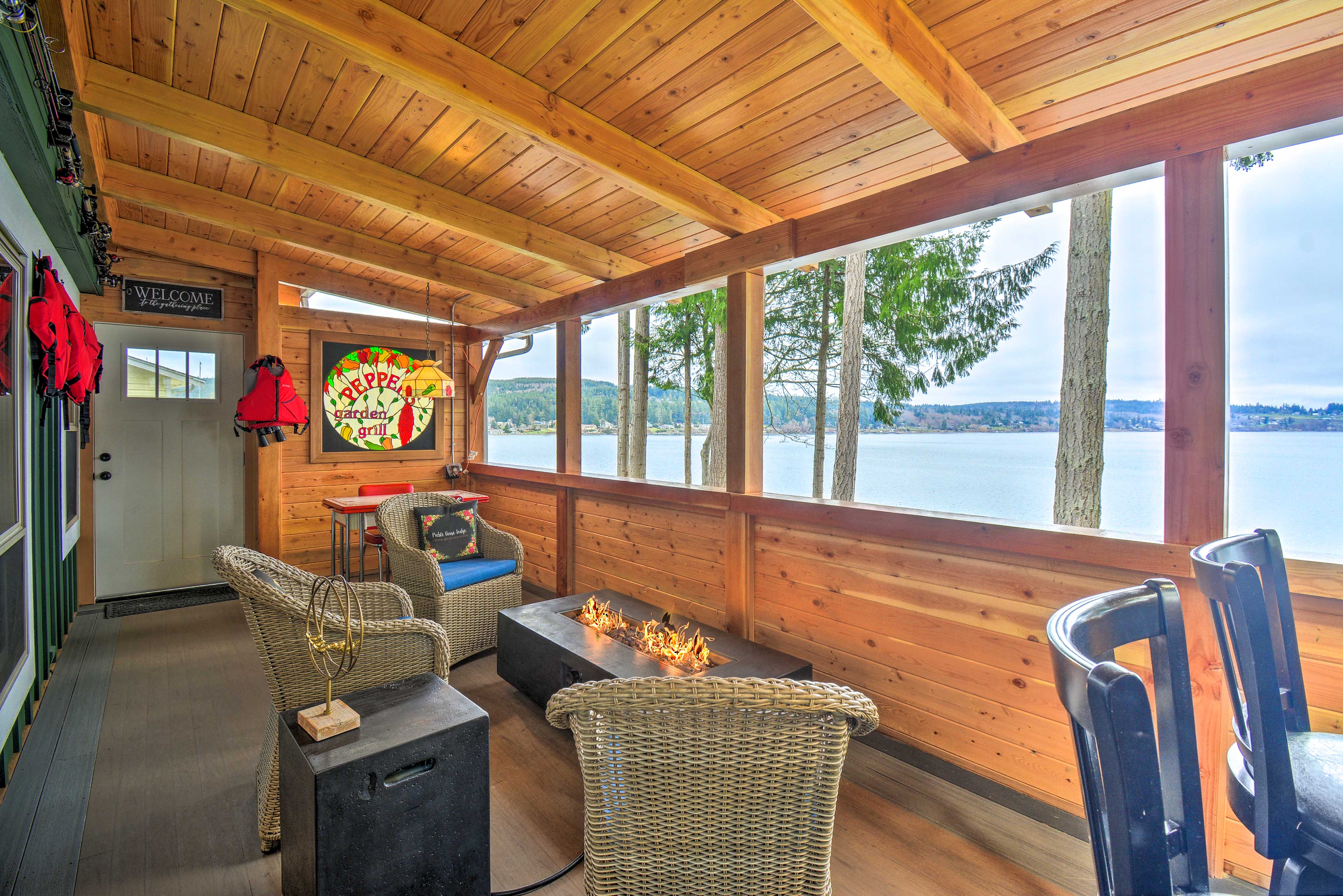 Screened Porch | Gas Fire Pit