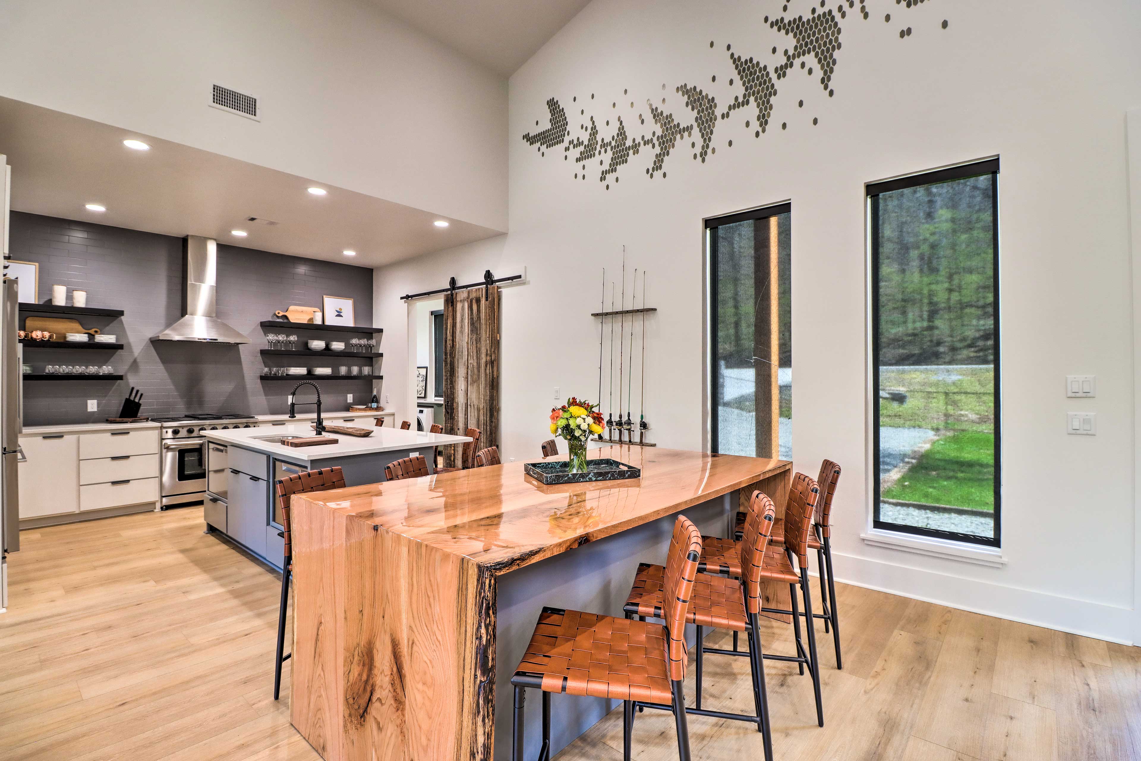 Additional Dining Area