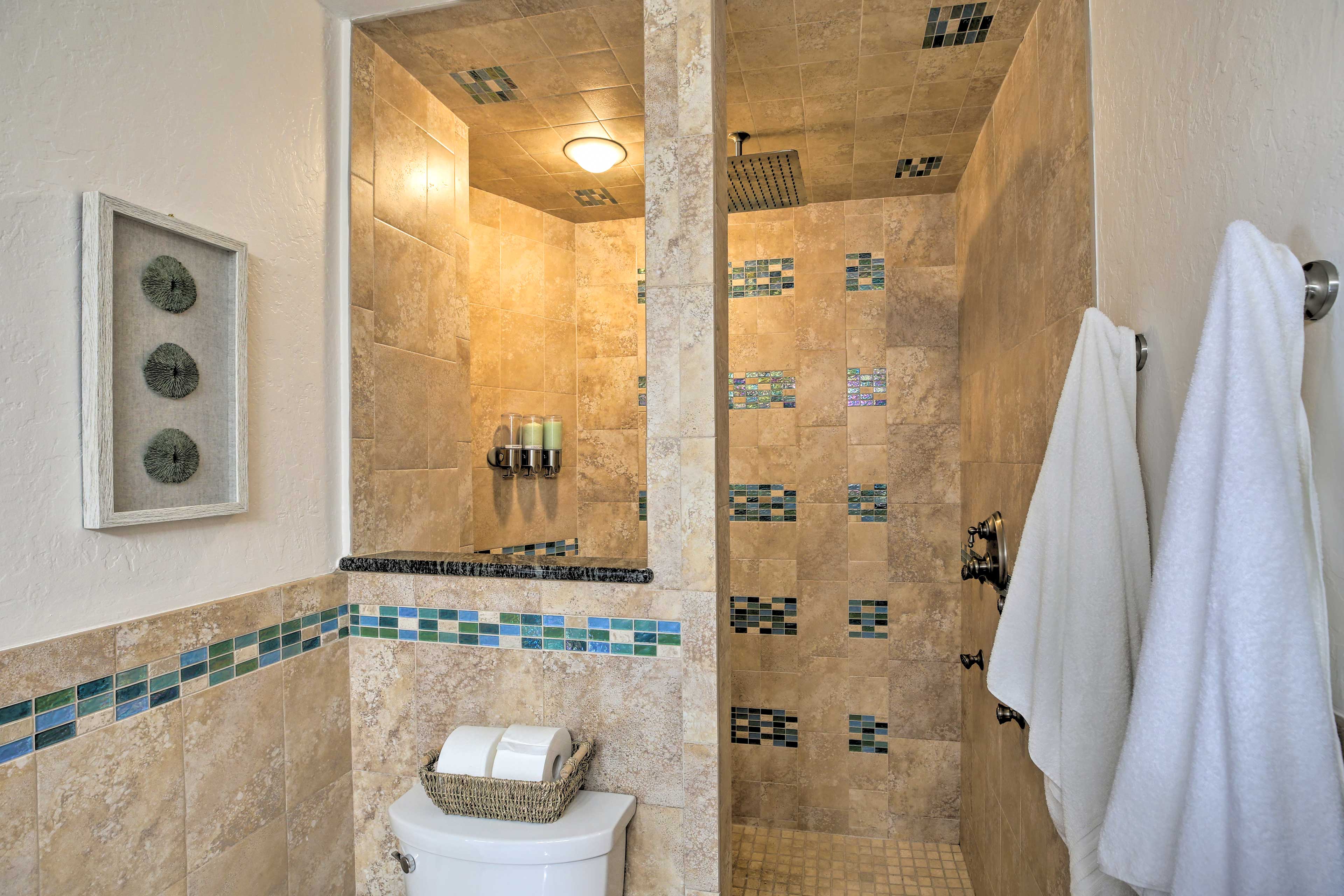 Full Bathroom | Walk-In Shower | Rain Shower Head | Body Jets