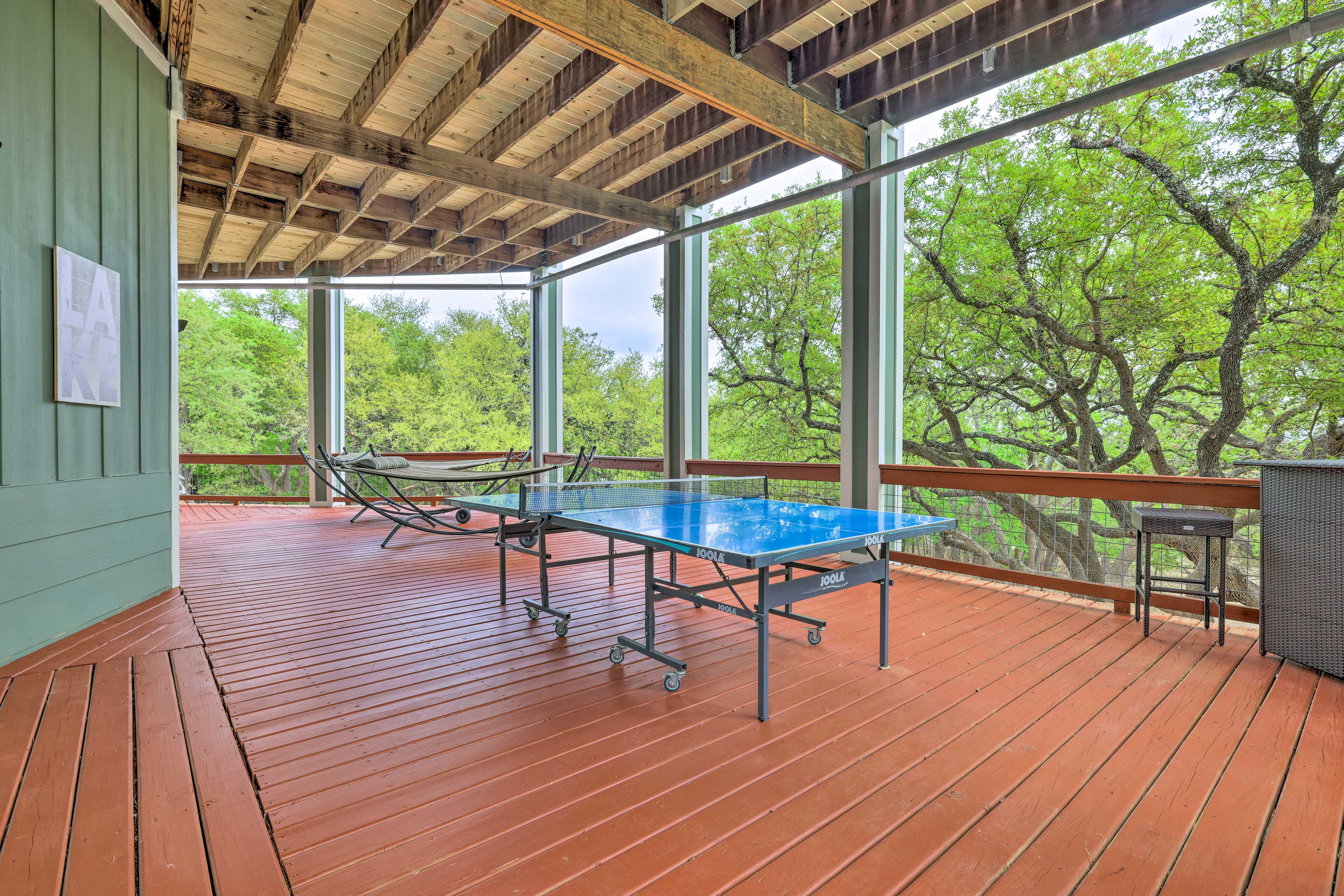 Private Deck | Ping Pong Table