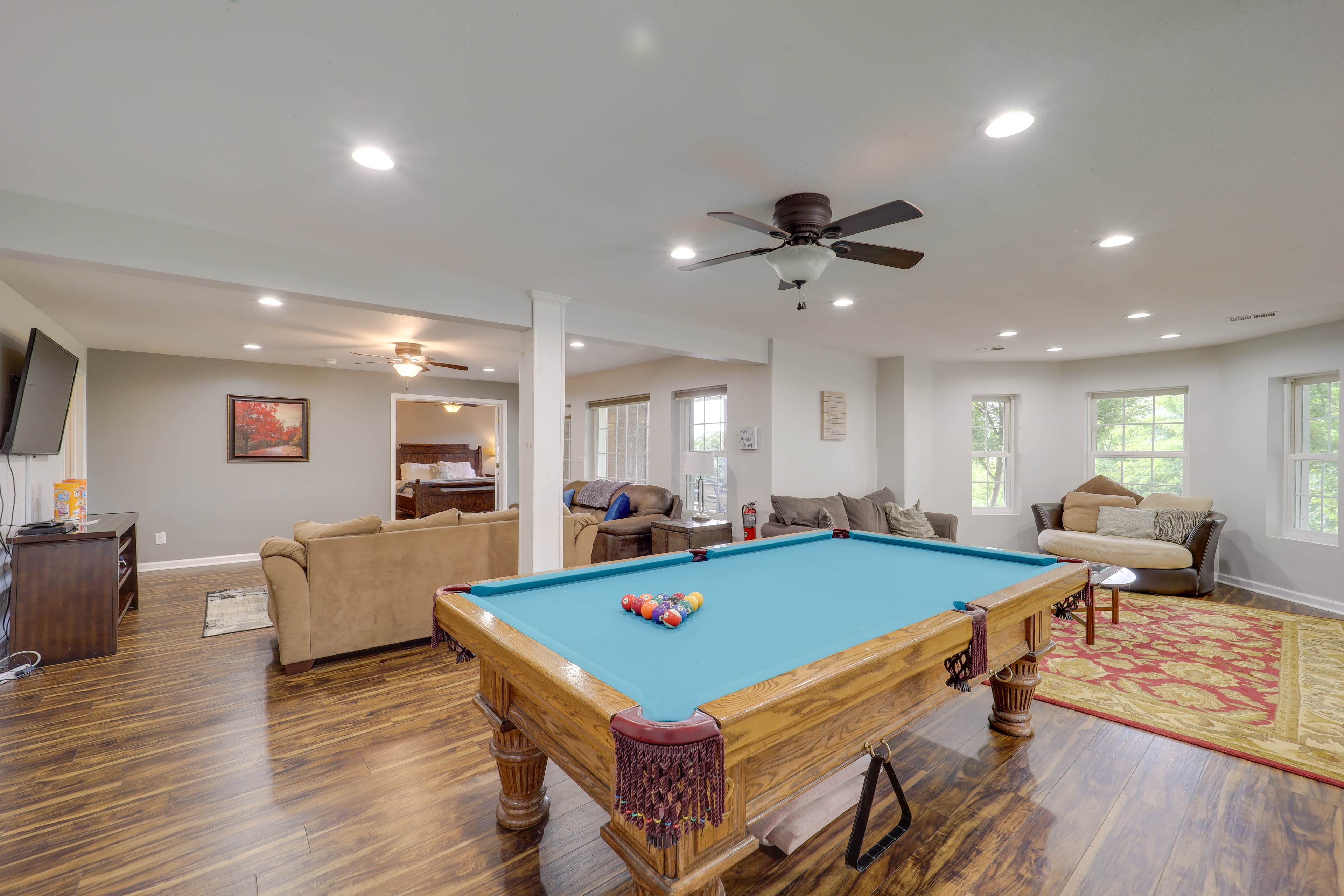 Game Room | Pool Table | Free WiFi