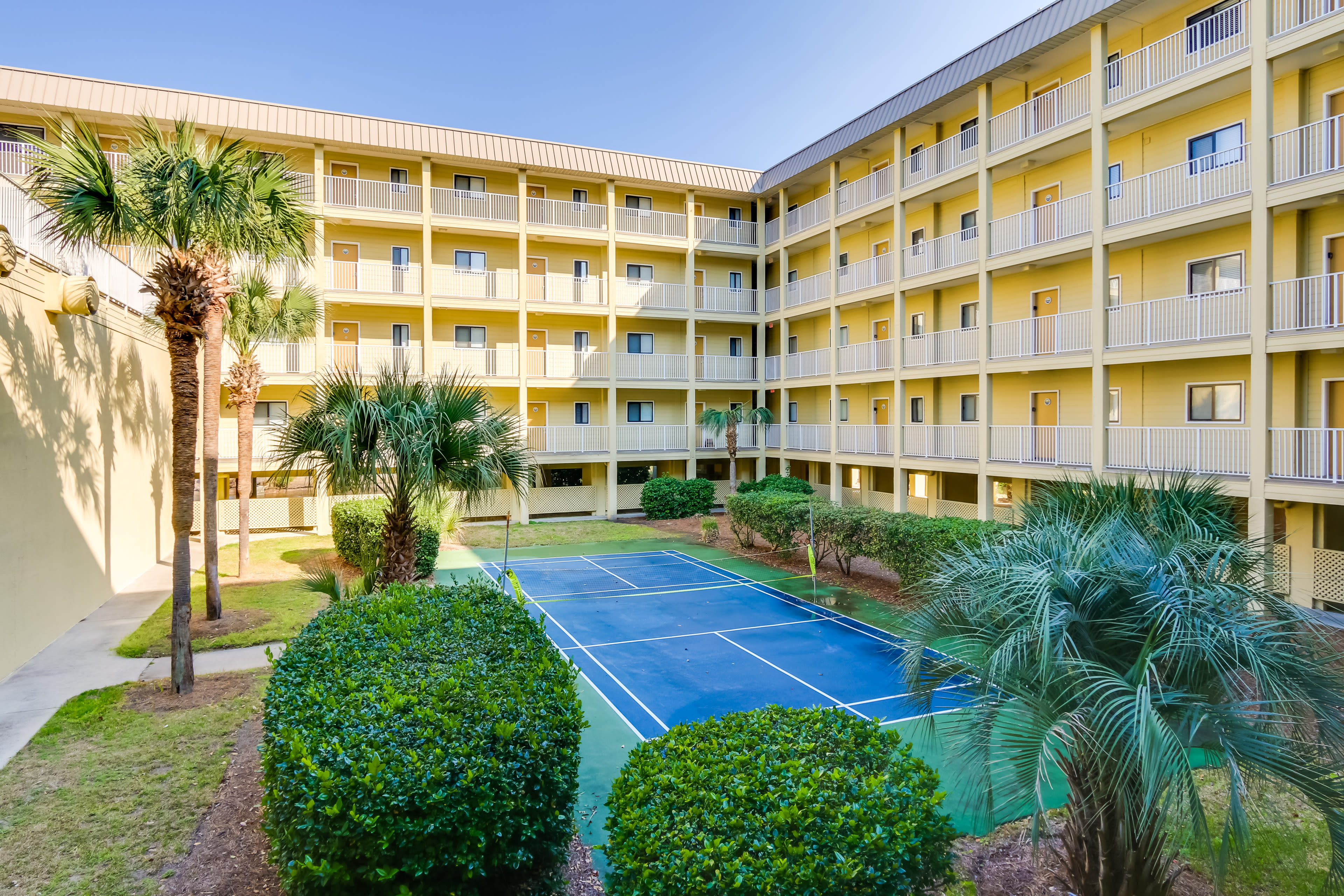 Community Amenities | Tennis Court