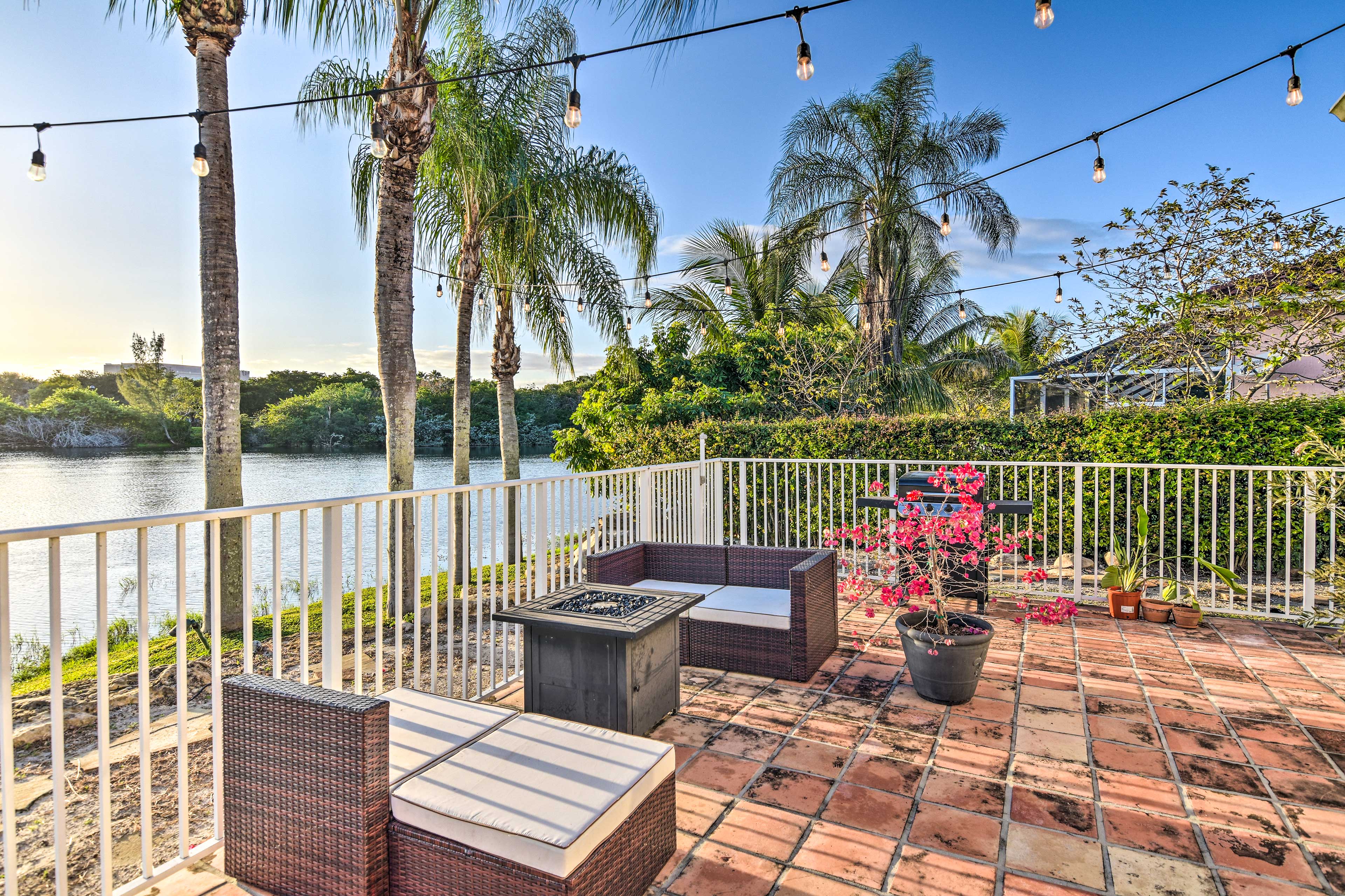 Lounge Area | Gas Fire Pit