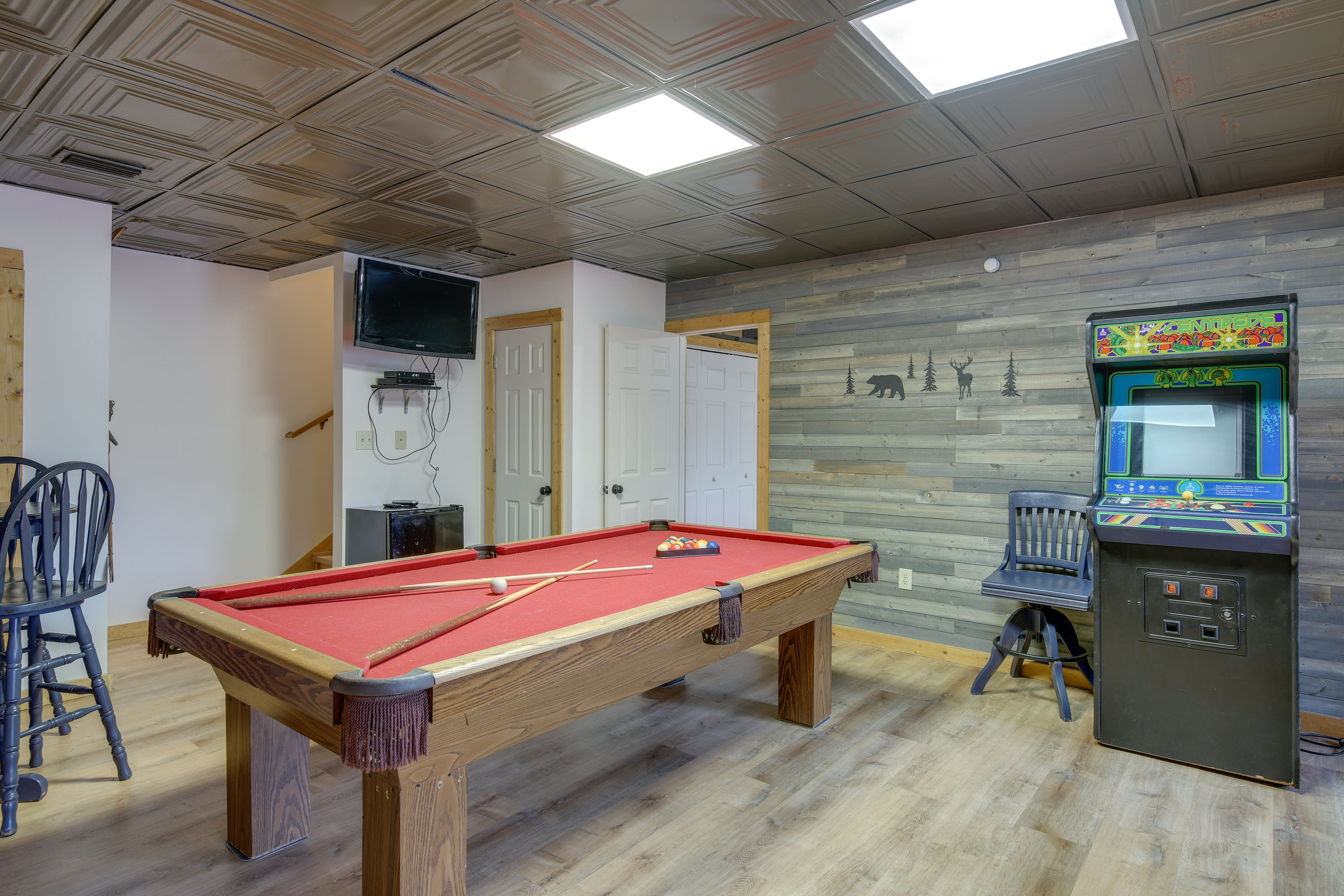 Game Room | Smart TV | Lower Level | Arcade Console | Pool Table