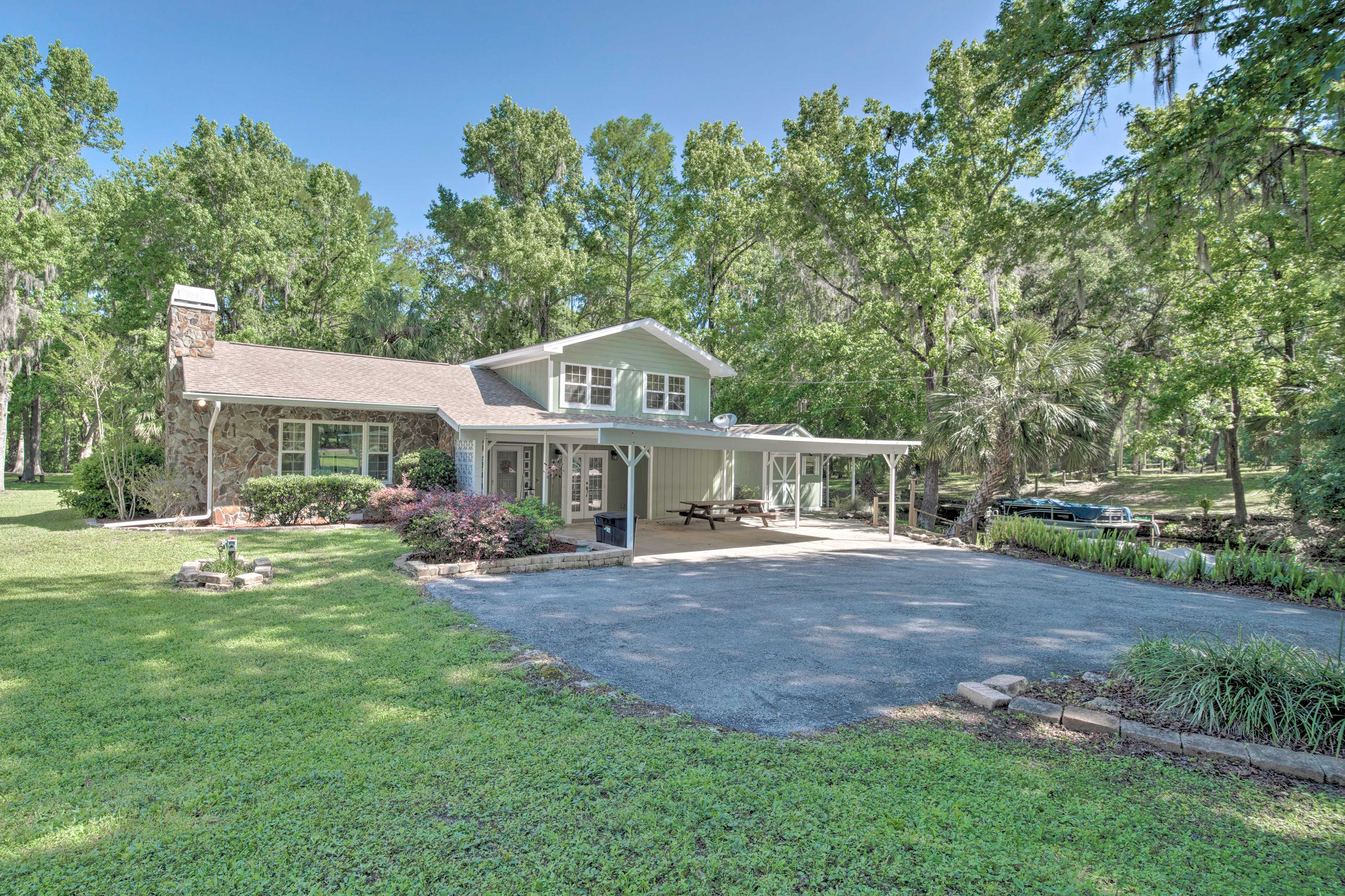 Dunnellon Vacation Rental | 4BR | 2BA | 1,705 Sq Ft | Stairs Required to Enter