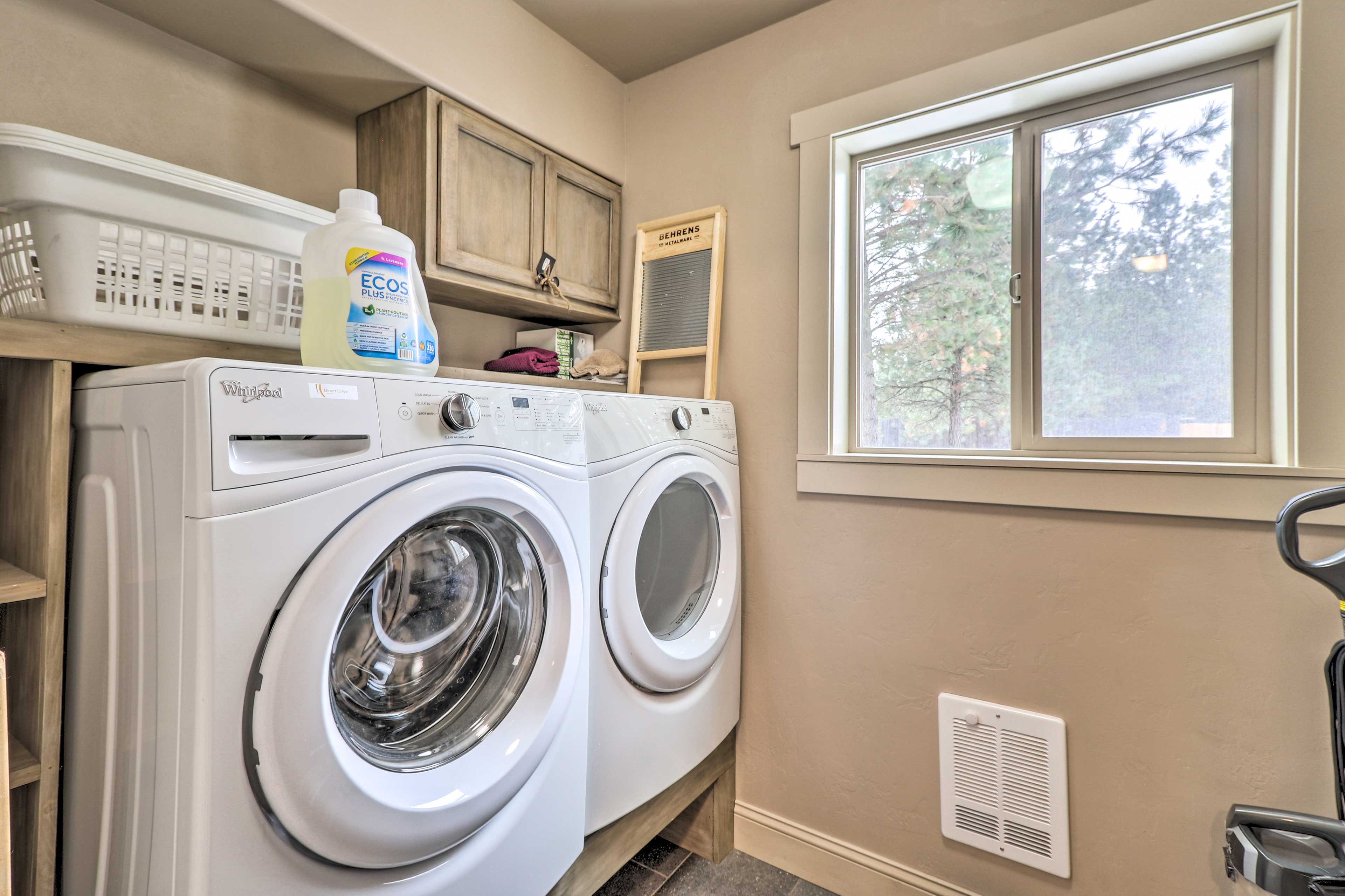 Laundry | Detergent Provided | 1st Floor