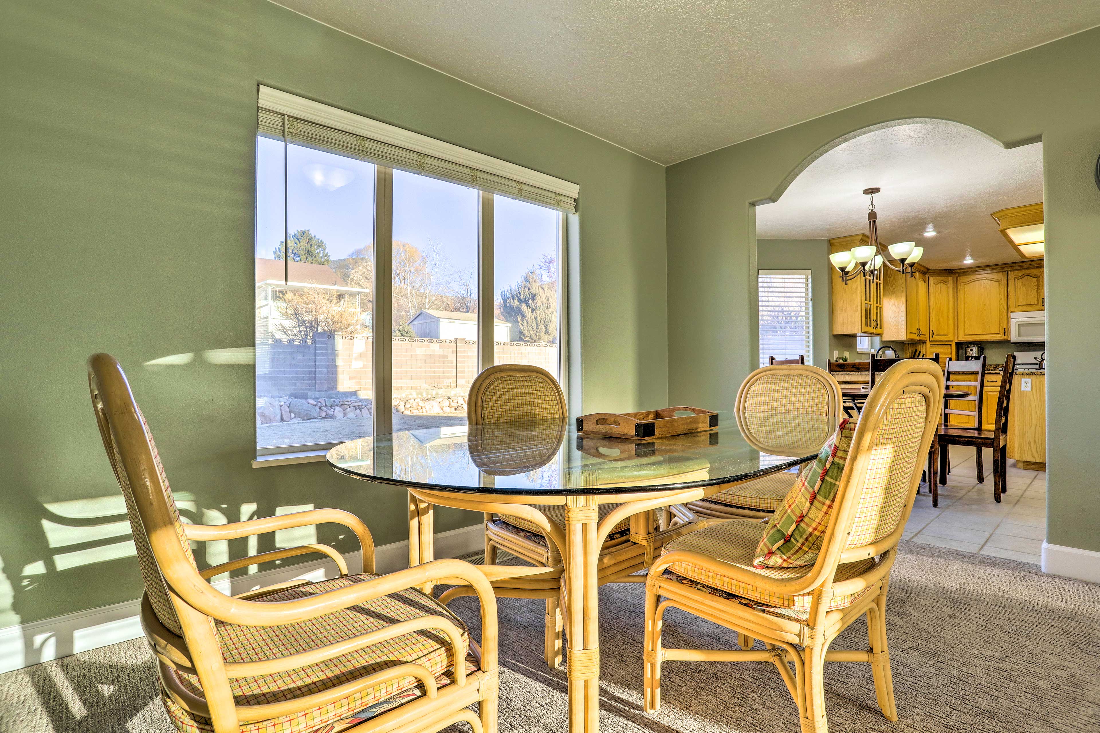 Dining Room | Dishware/Flatware Provided