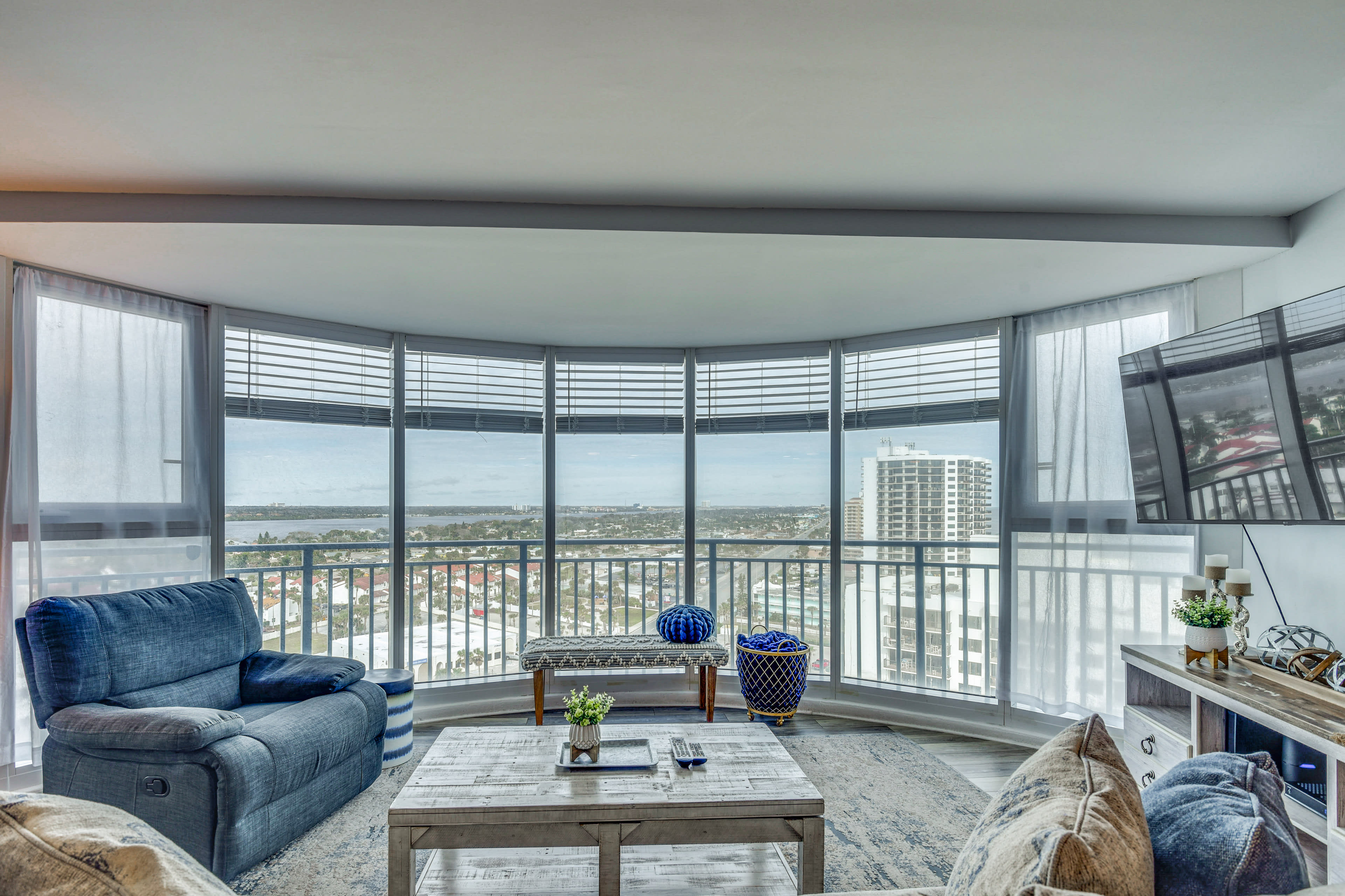 Living Room | 1,400 Sq Ft | Floor-to-Ceiling Windows