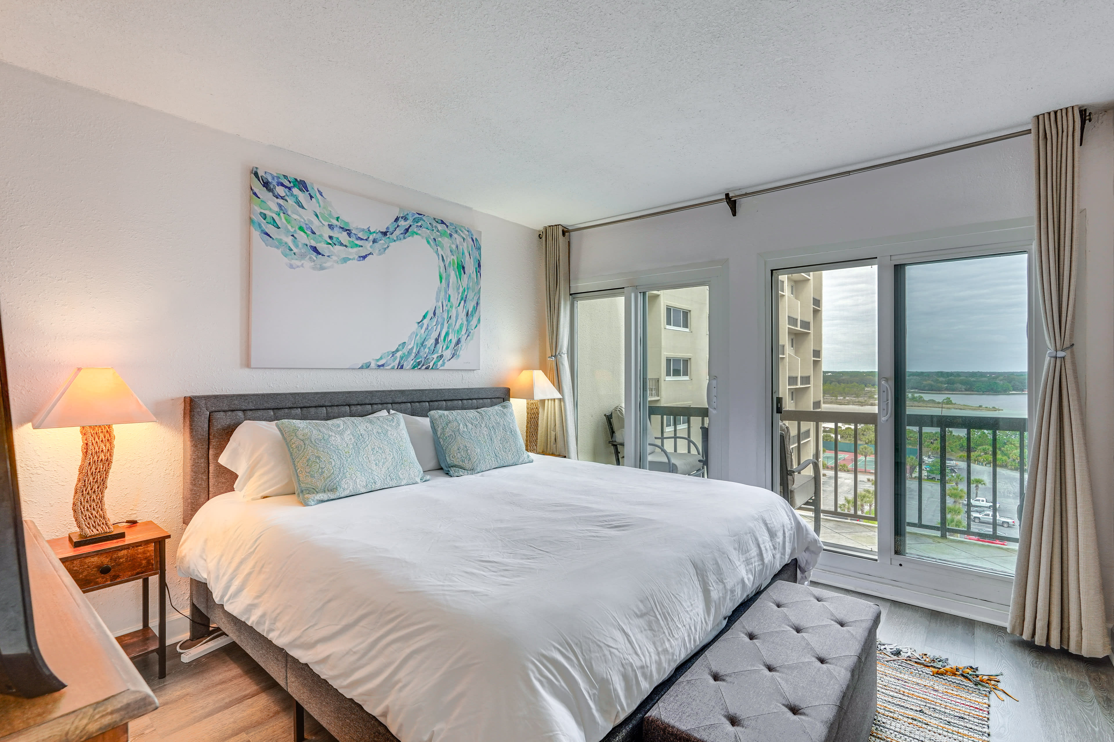 Bedroom 1 | King Bed | Linens Provided | Smart TV | En-Suite Bathroom