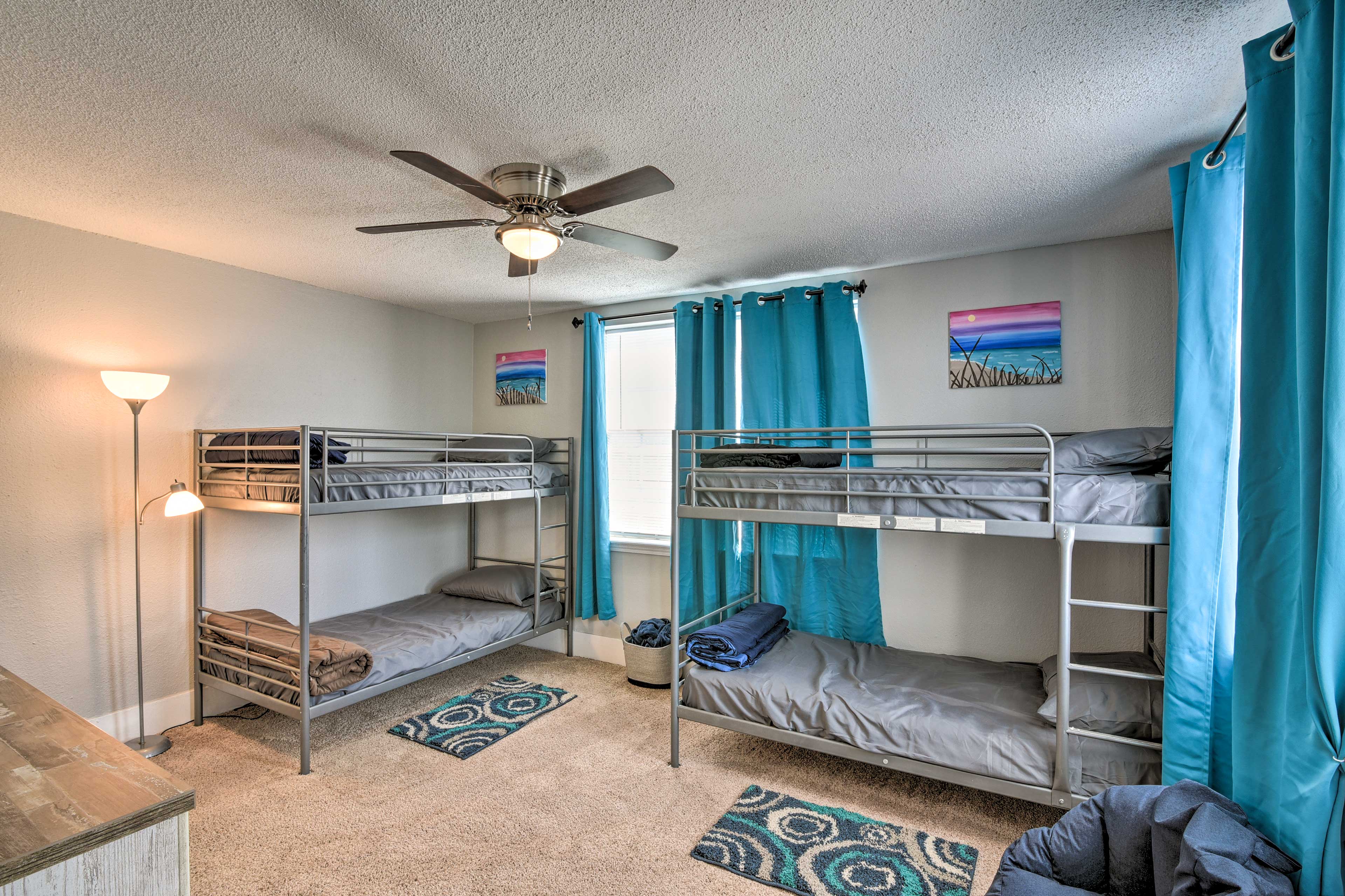 Bedroom 2 | 2 Twin Bunk Beds | Smart TV w/ Cable