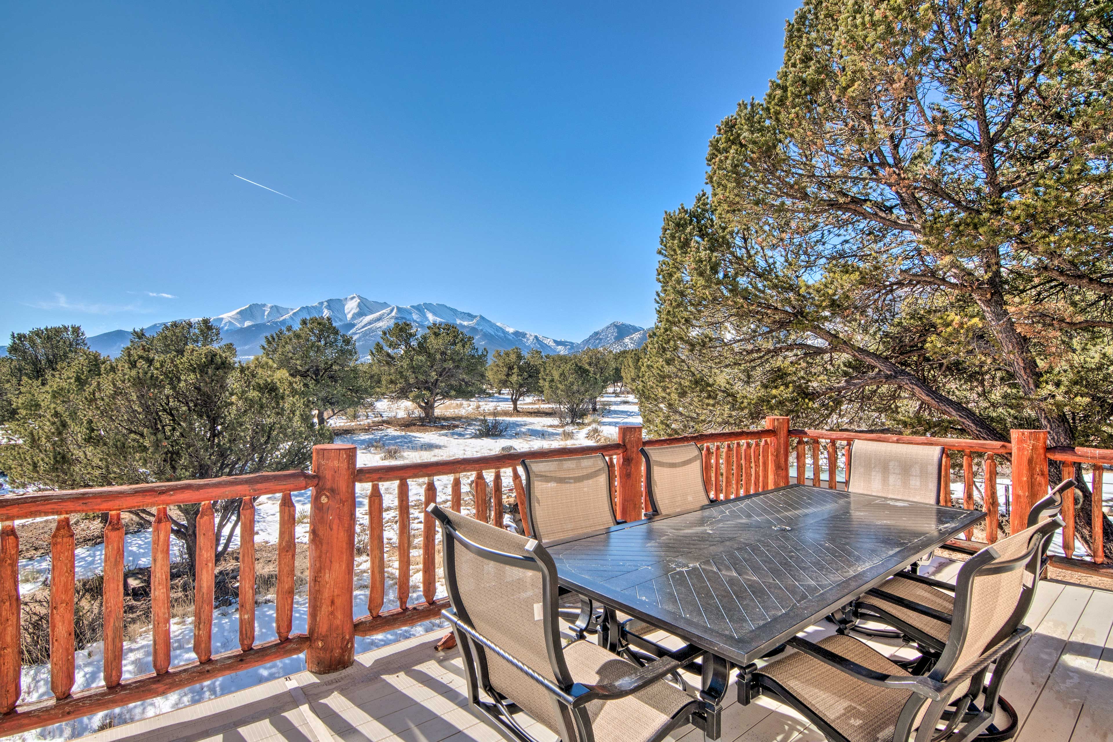 Buena Vista Oasis w/ Mtn Views, 3 Mi to Dtwn!