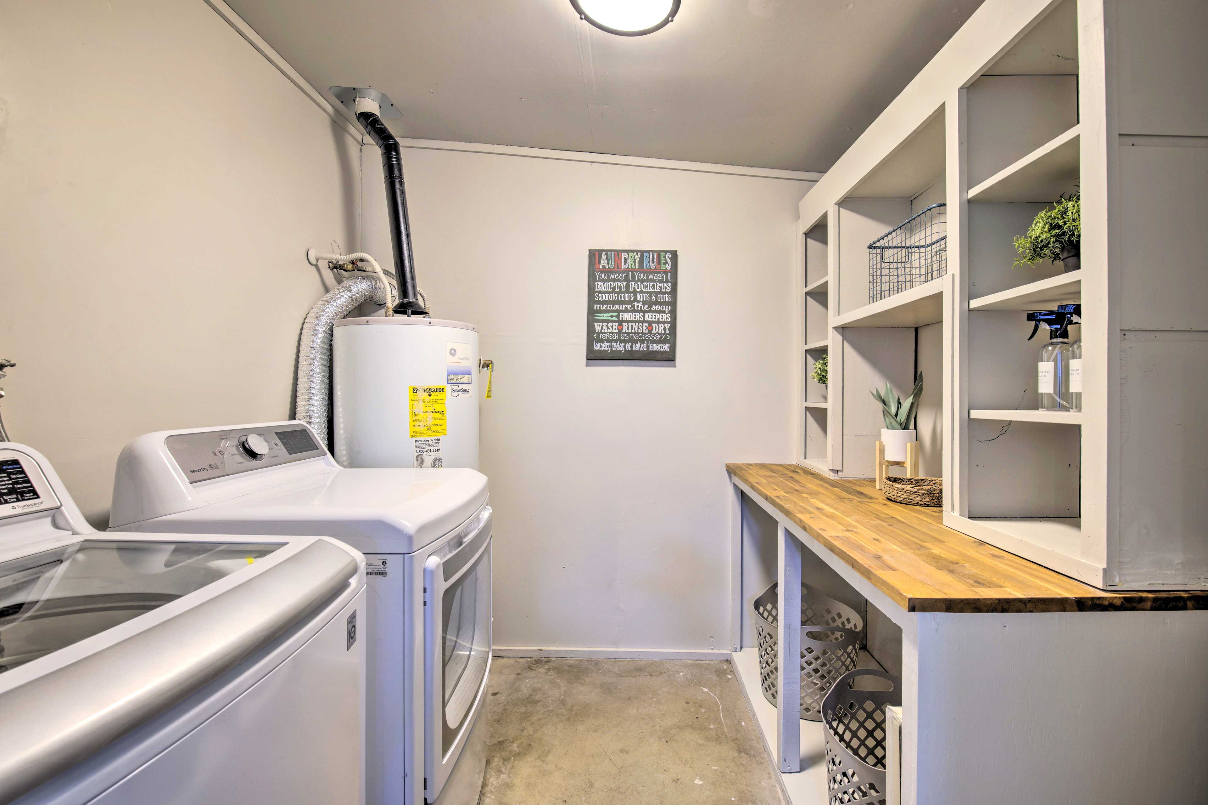 Laundry Room | Washer/Dryer | Iron/Board