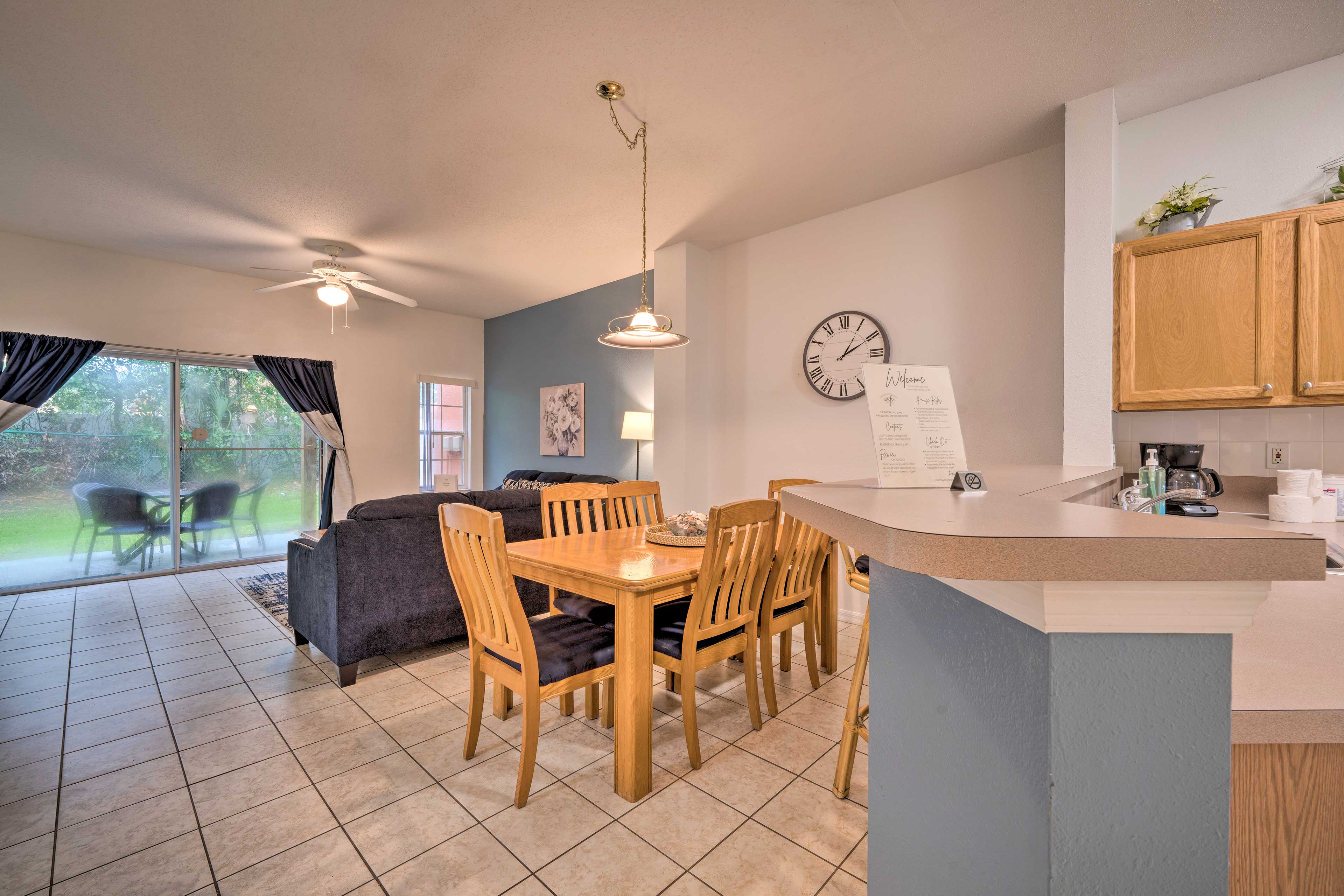 Dining Area | Dishware & Flatware Provided