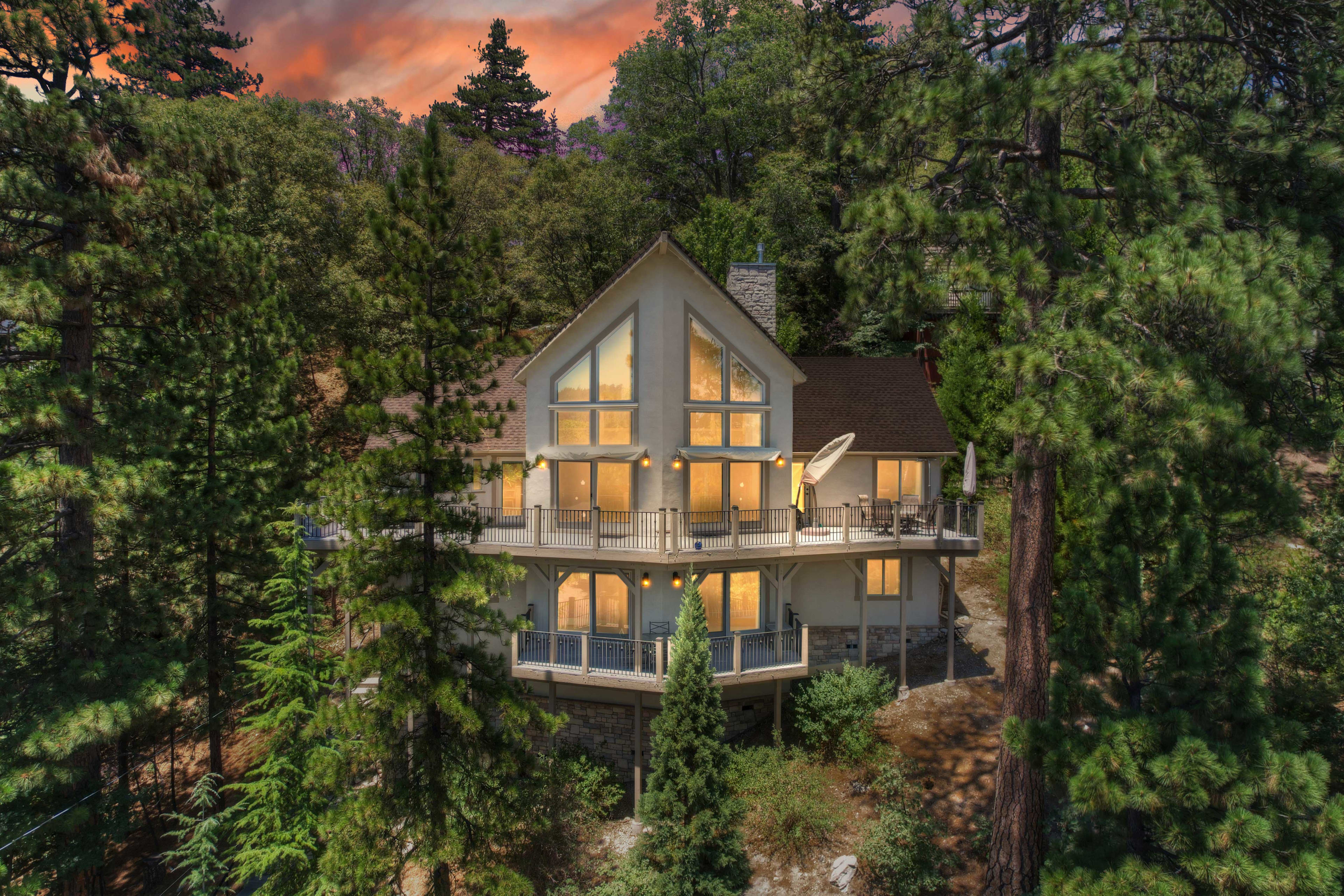 Lake Arrowhead Vacation Rental | 4BR | 2.5BA | 2,572 Sq Ft | Stairs Required