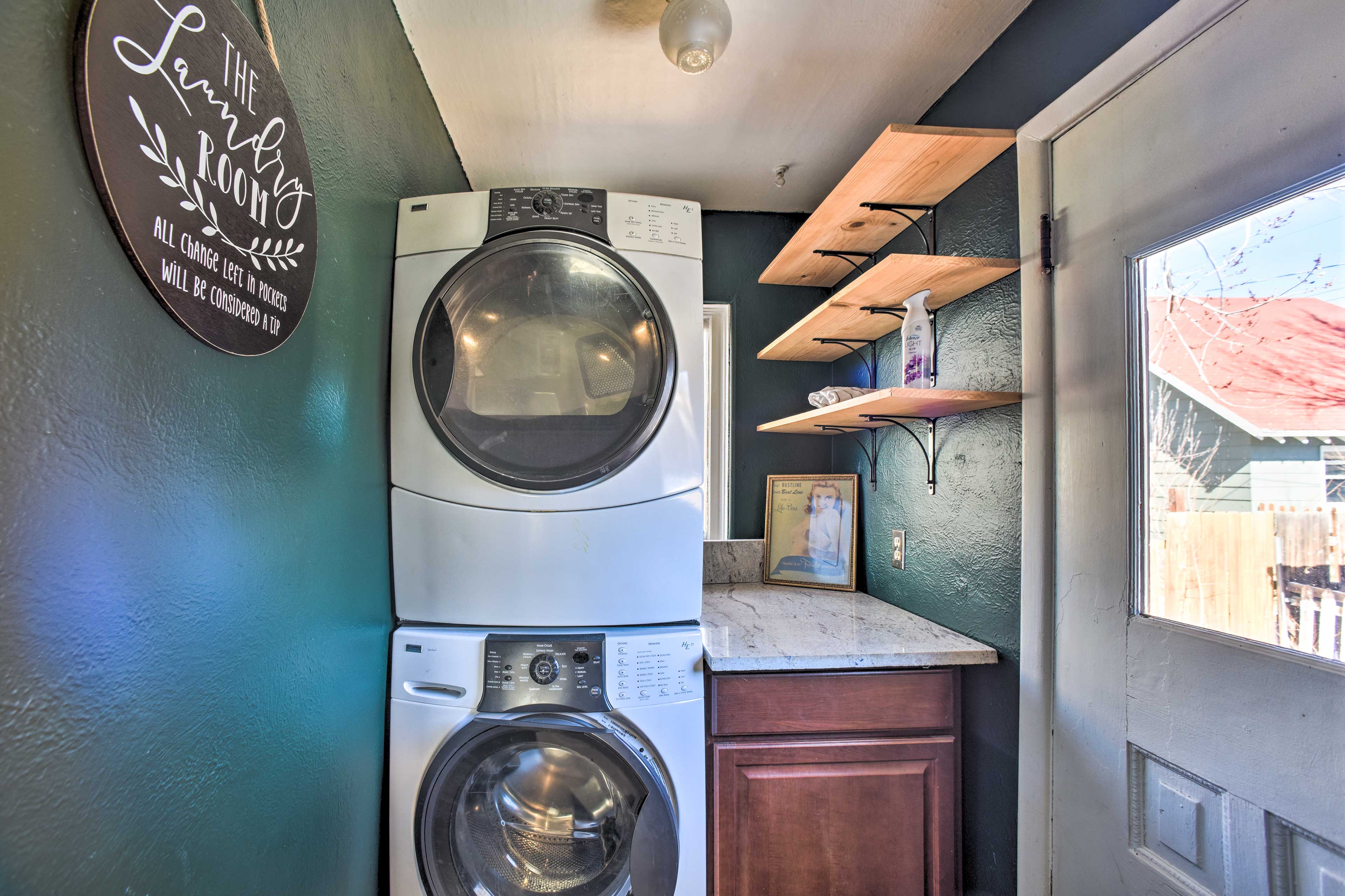 Laundry Room | Washer & Dryer