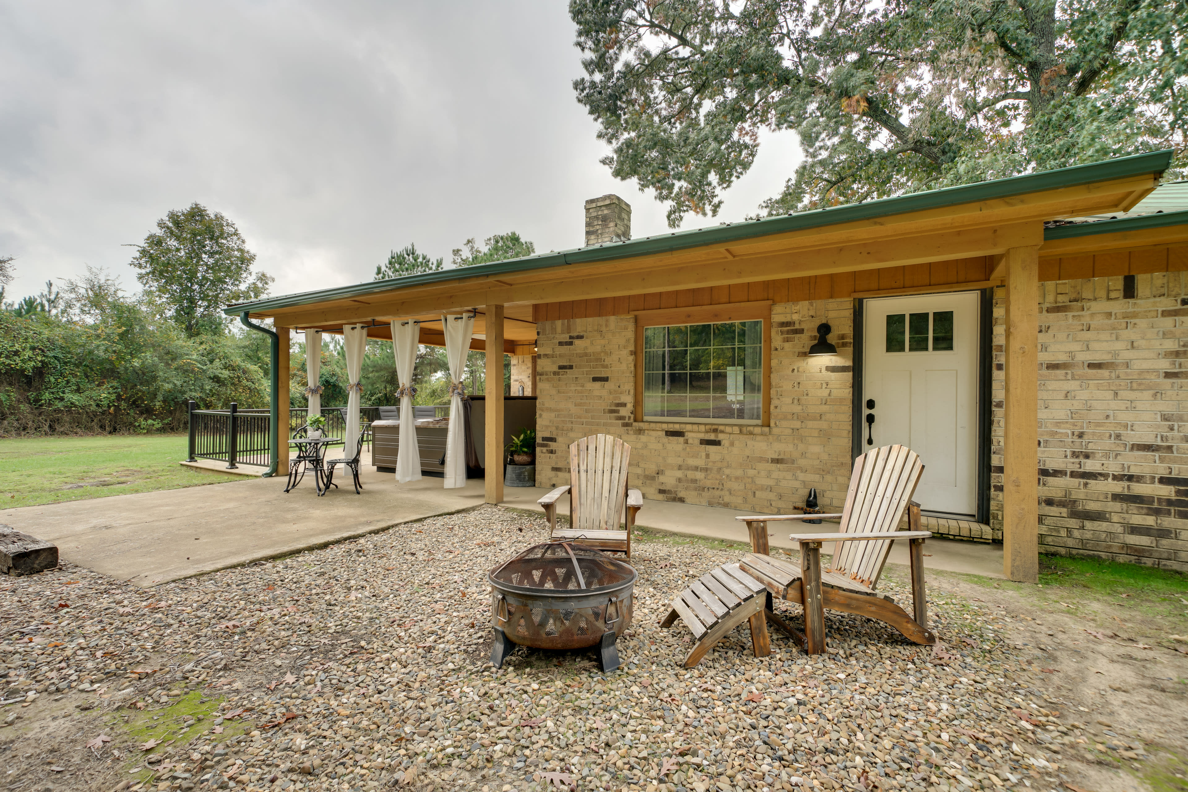 Exterior | Fire Pit | Wraparound Deck | Outdoor Dining Tables | Charcoal Grill