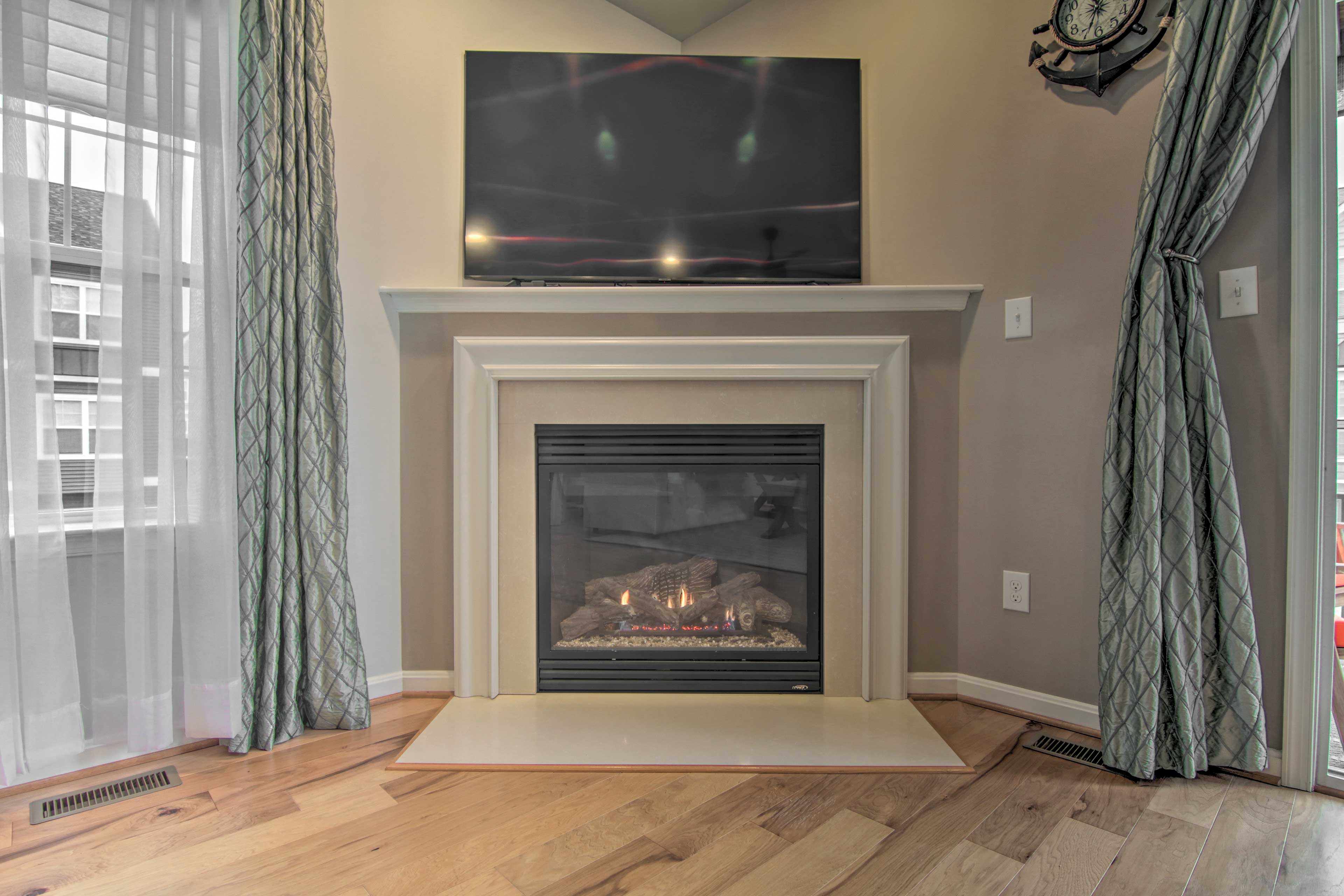 Living Room | Smart TV | Electric Fireplace